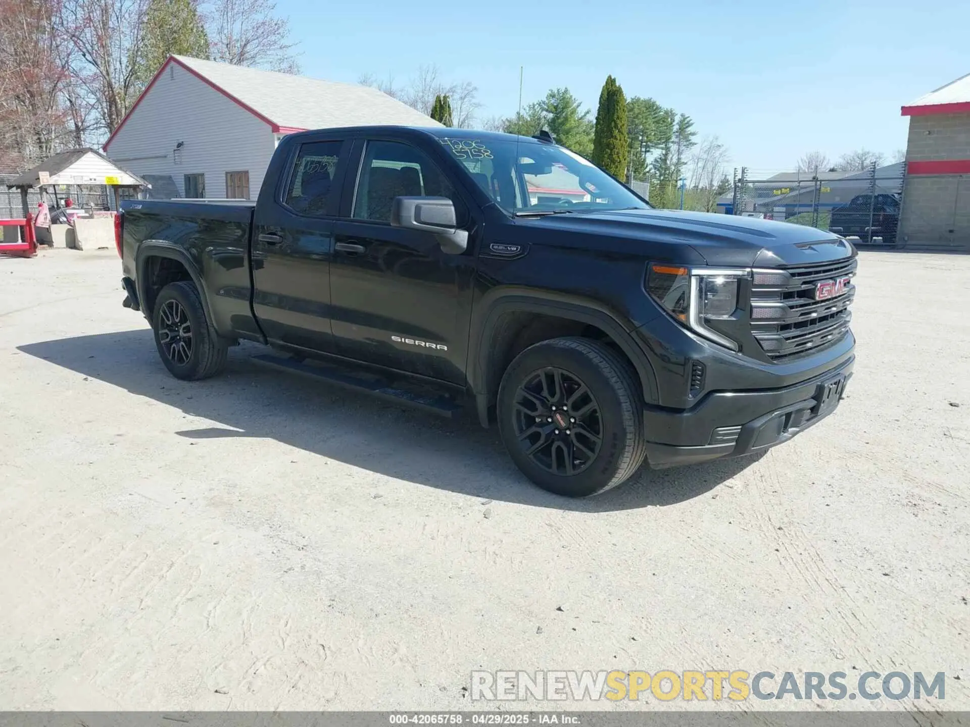 1 Фотография поврежденного автомобиля 1GTRUAED5PZ313029 GMC SIERRA 1500 2023