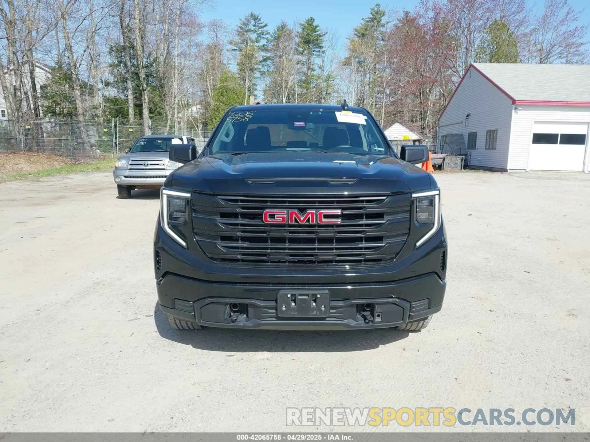 12 Фотография поврежденного автомобиля 1GTRUAED5PZ313029 GMC SIERRA 1500 2023