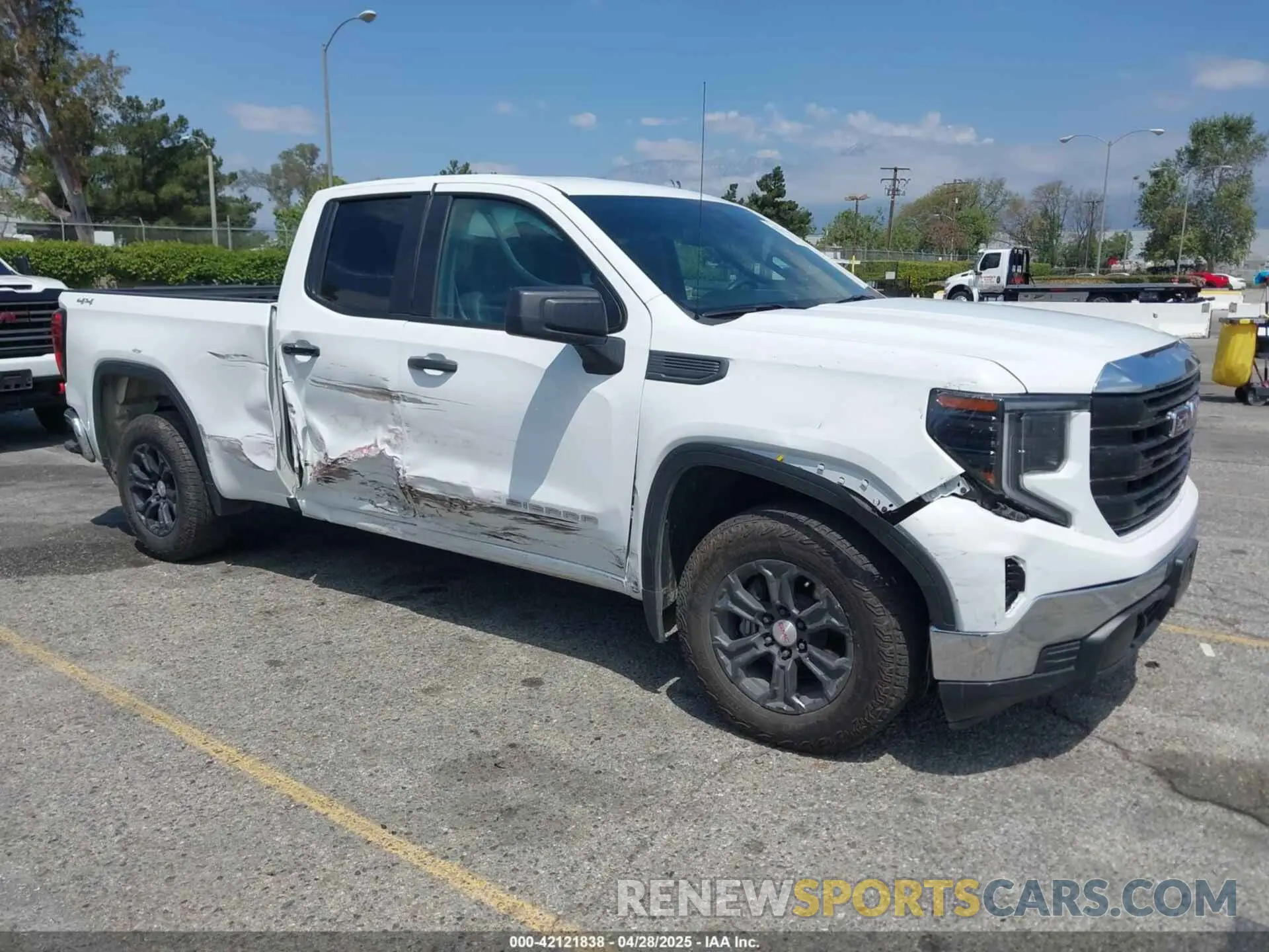 1 Photograph of a damaged car 1GTRUAEK4PZ254571 GMC SIERRA 1500 2023