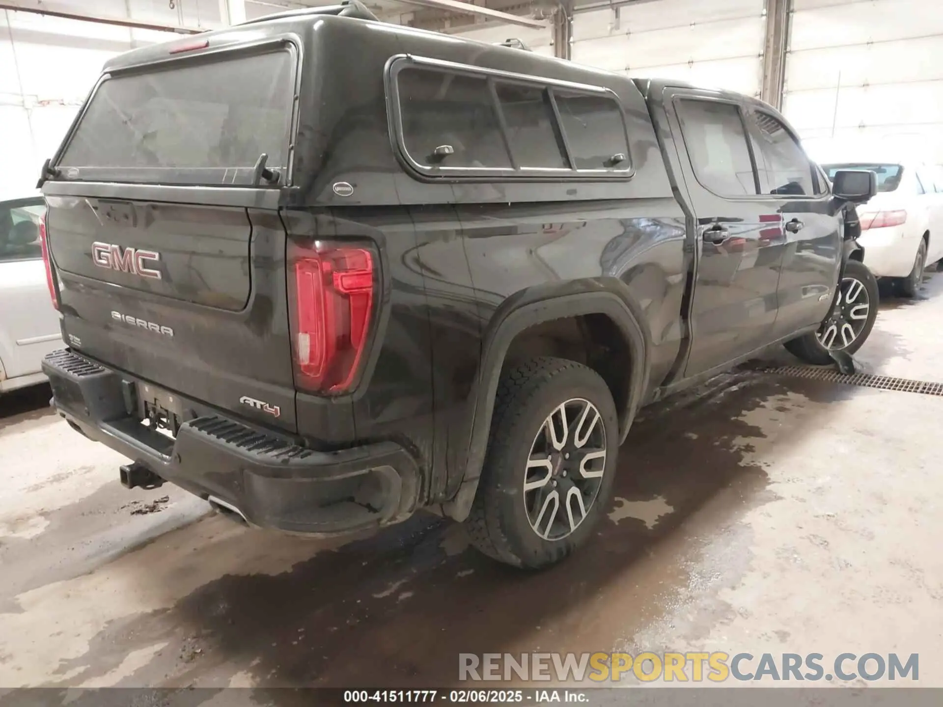 4 Фотография поврежденного автомобиля 1GTUUEEL2PZ261075 GMC SIERRA 1500 2023