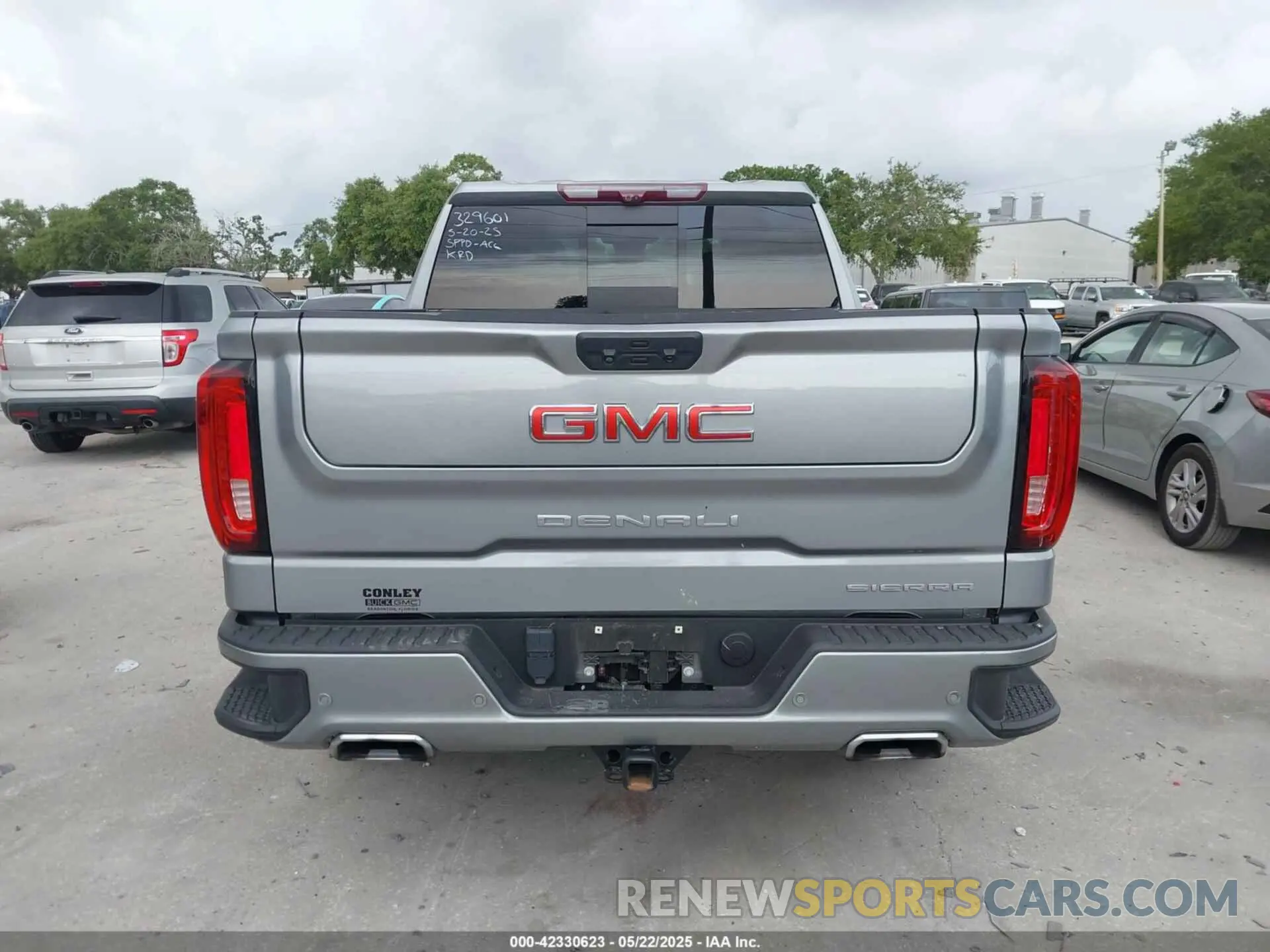 16 Photograph of a damaged car 1GTUUGED7PZ270231 GMC SIERRA 1500 2023