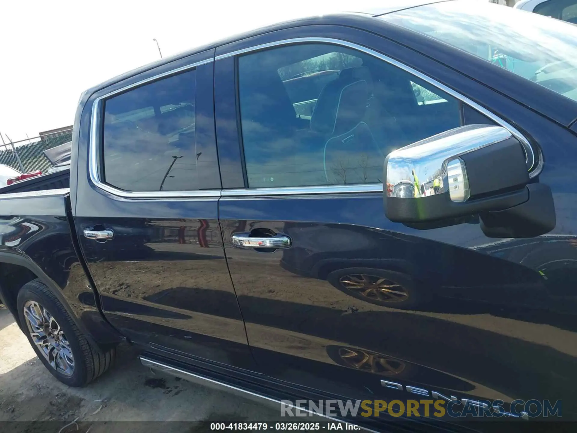 13 Photograph of a damaged car 1GTUUHE89PZ314769 GMC SIERRA 1500 2023