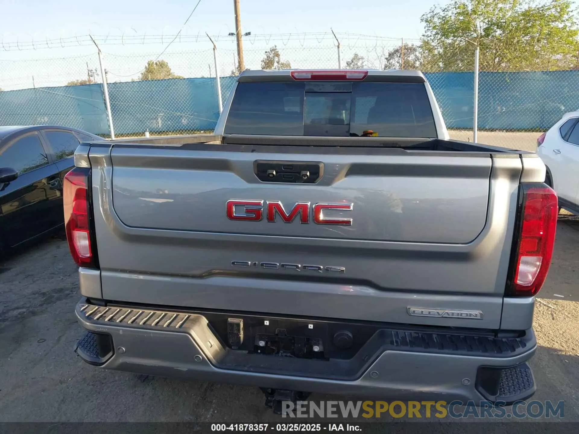 17 Фотография поврежденного автомобиля 3GTPHCED7PG317946 GMC SIERRA 1500 2023
