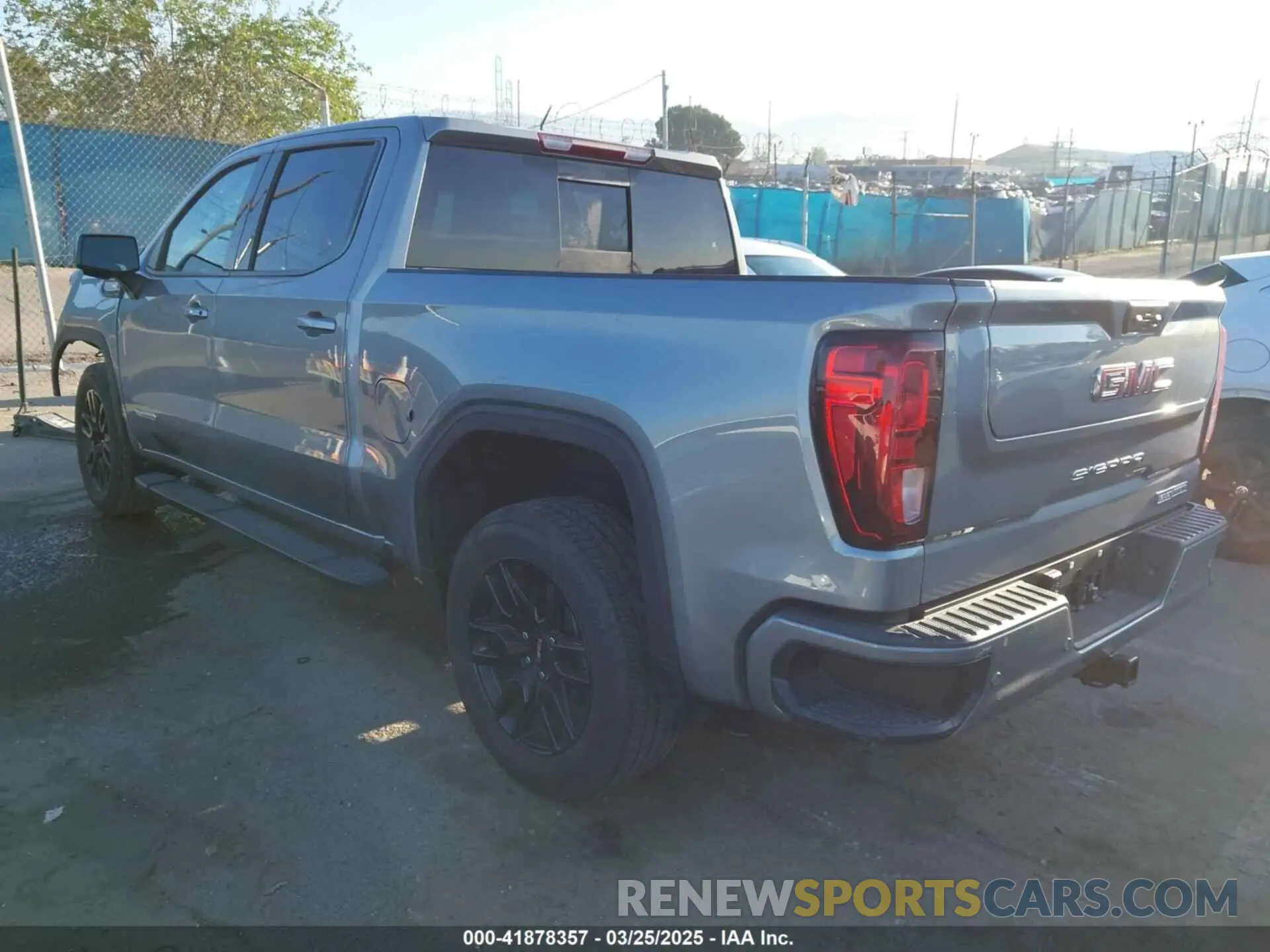 3 Фотография поврежденного автомобиля 3GTPHCED7PG317946 GMC SIERRA 1500 2023