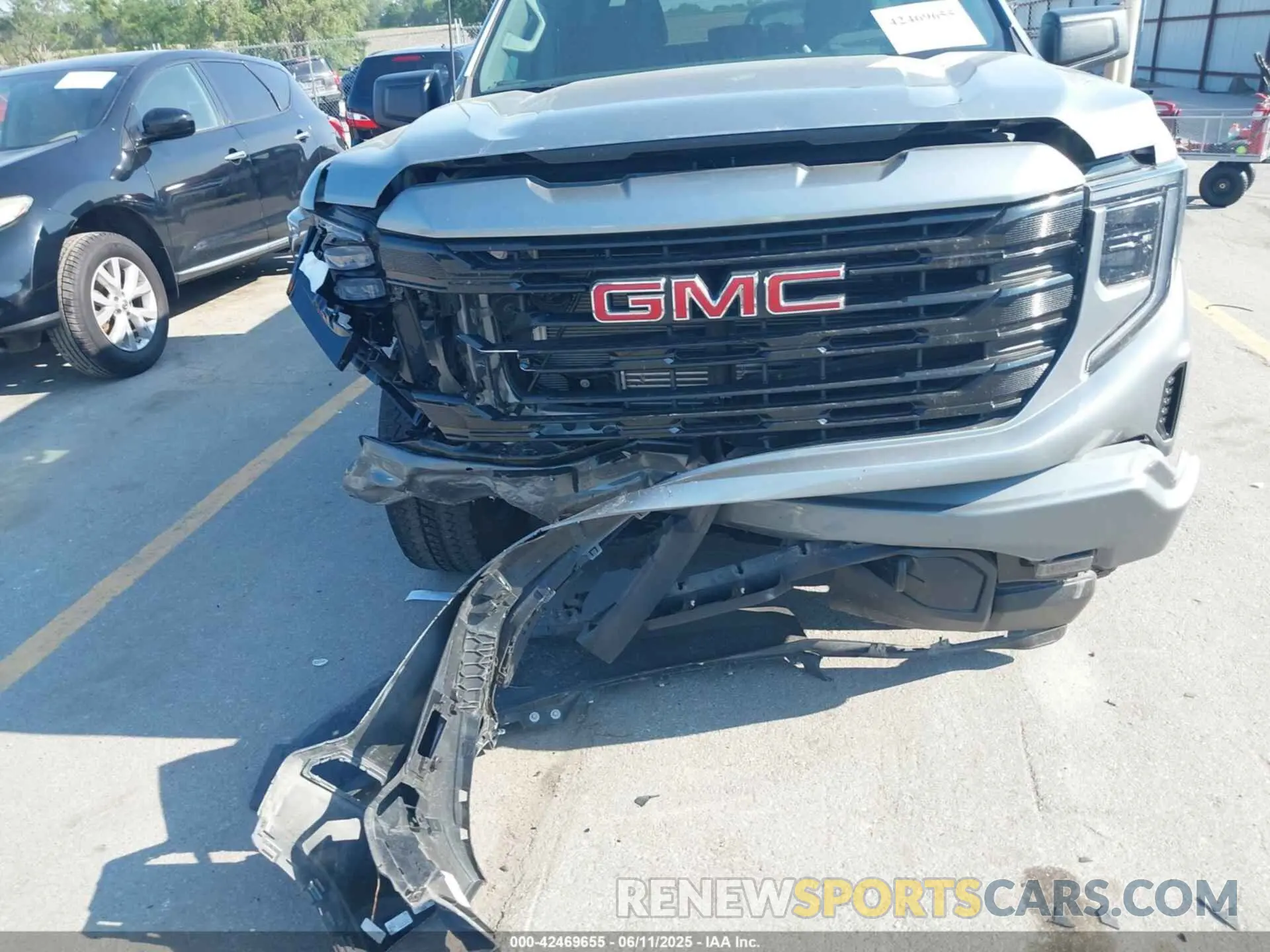 6 Photograph of a damaged car 3GTPUCEK5PG299070 GMC SIERRA 1500 2023