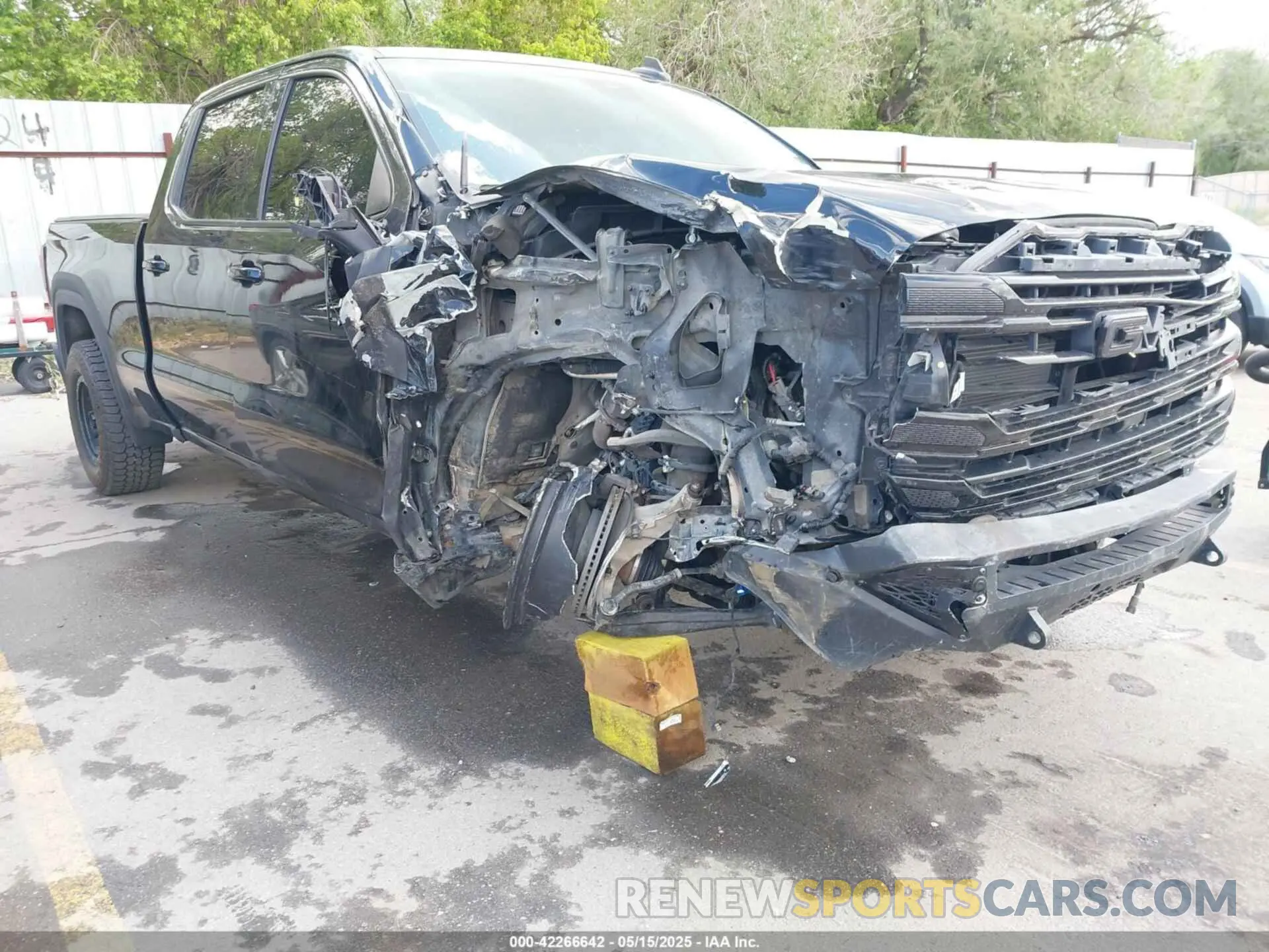 1 Photograph of a damaged car 3GTUUCE81PG322304 GMC SIERRA 1500 2023