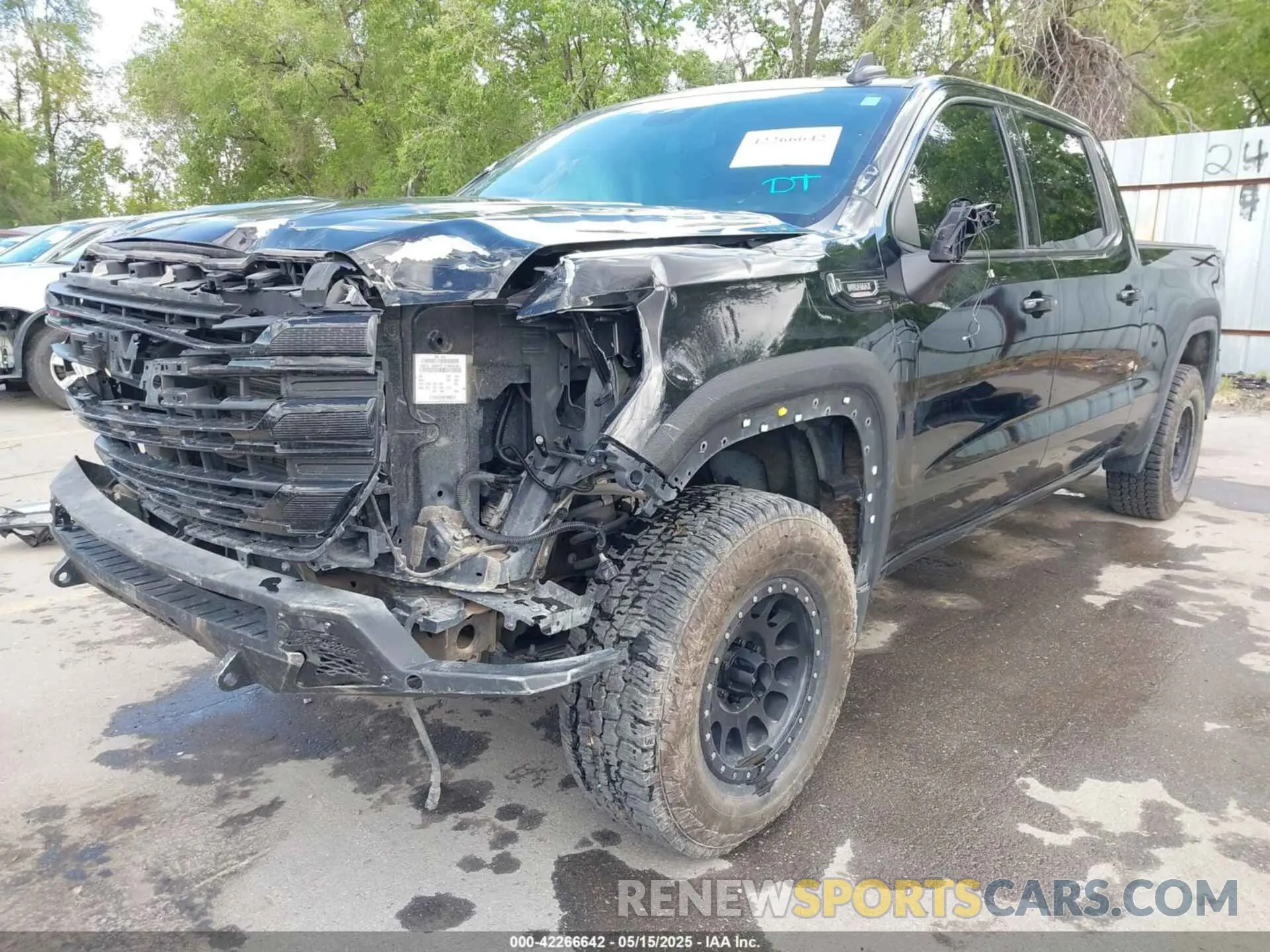 2 Photograph of a damaged car 3GTUUCE81PG322304 GMC SIERRA 1500 2023