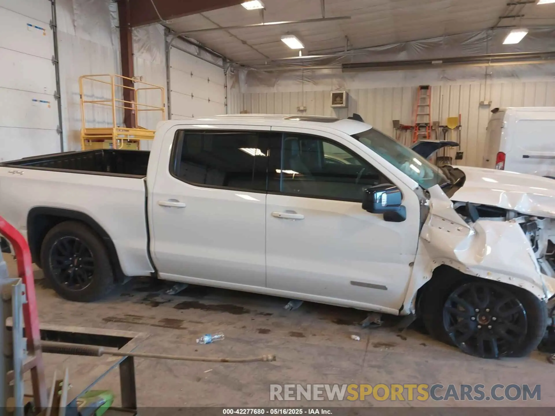 13 Фотография поврежденного автомобиля 3GTUUCED8PG311300 GMC SIERRA 1500 2023