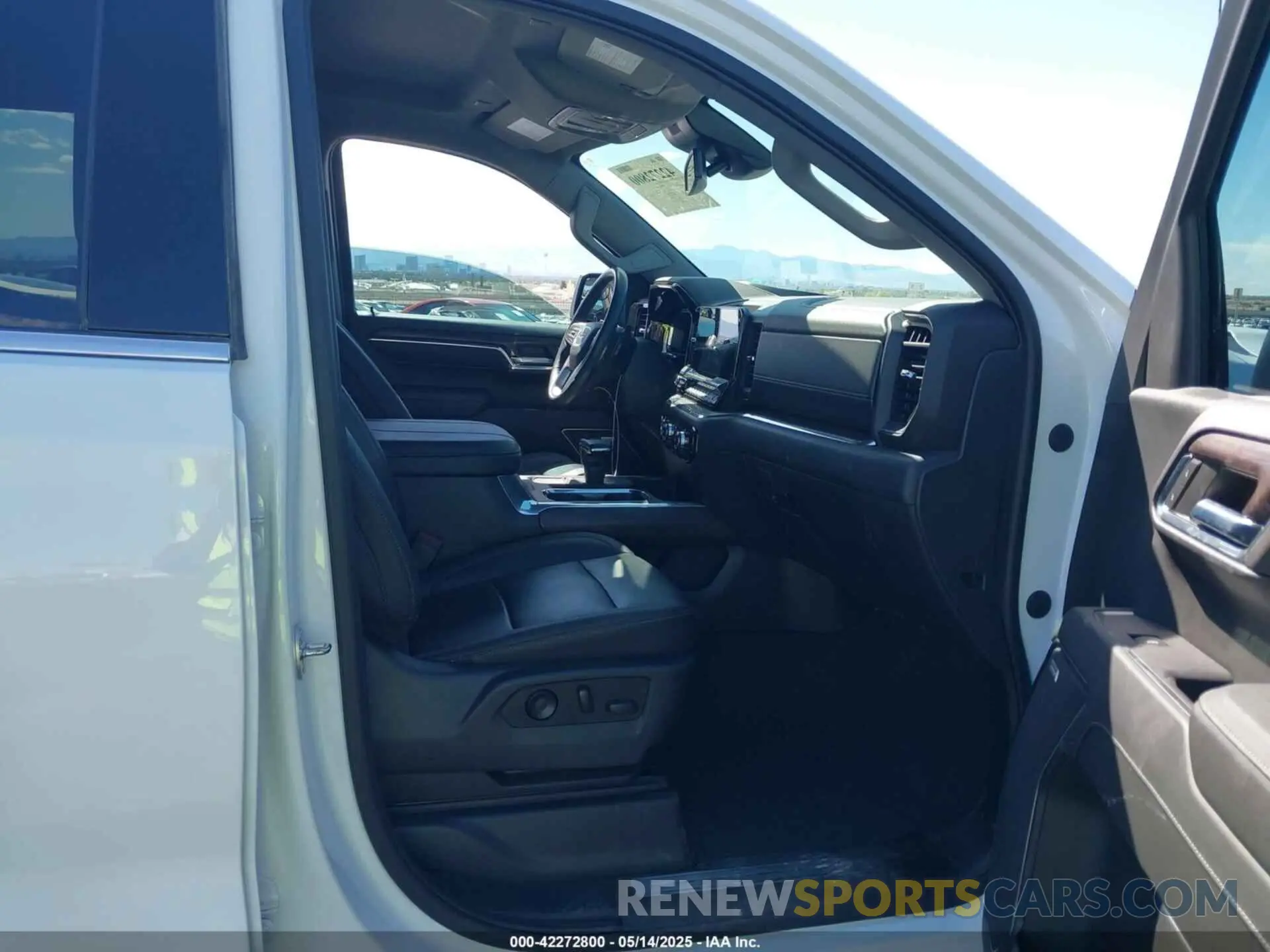 5 Фотография поврежденного автомобиля 3GTUUDE86PG103392 GMC SIERRA 1500 2023