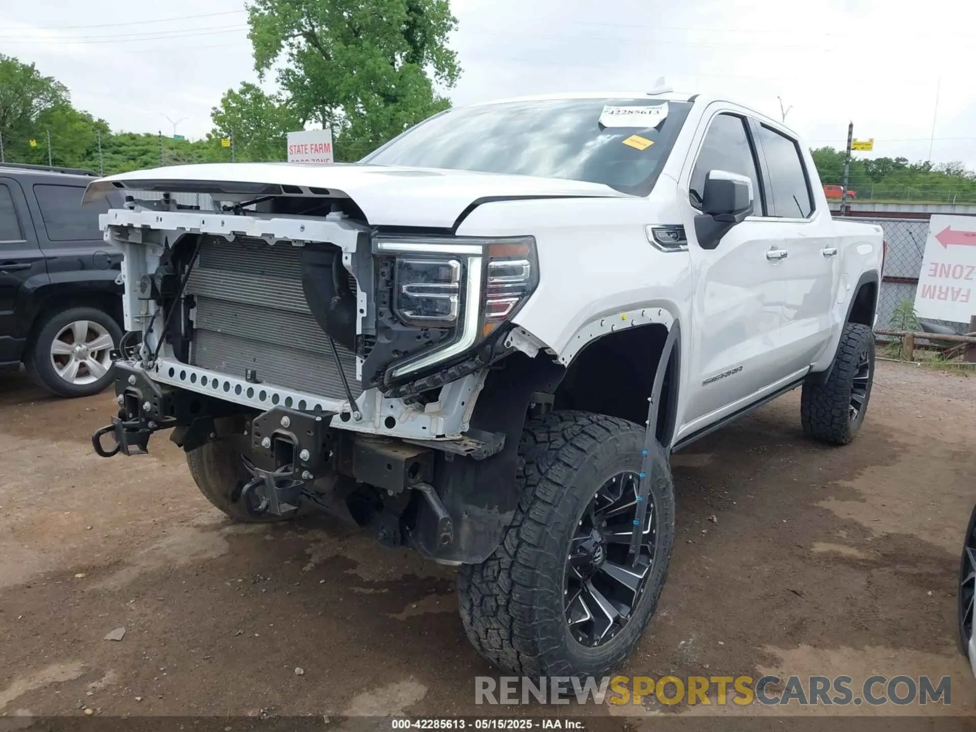 2 Photograph of a damaged car 3GTUUDED0PG248375 GMC SIERRA 1500 2023