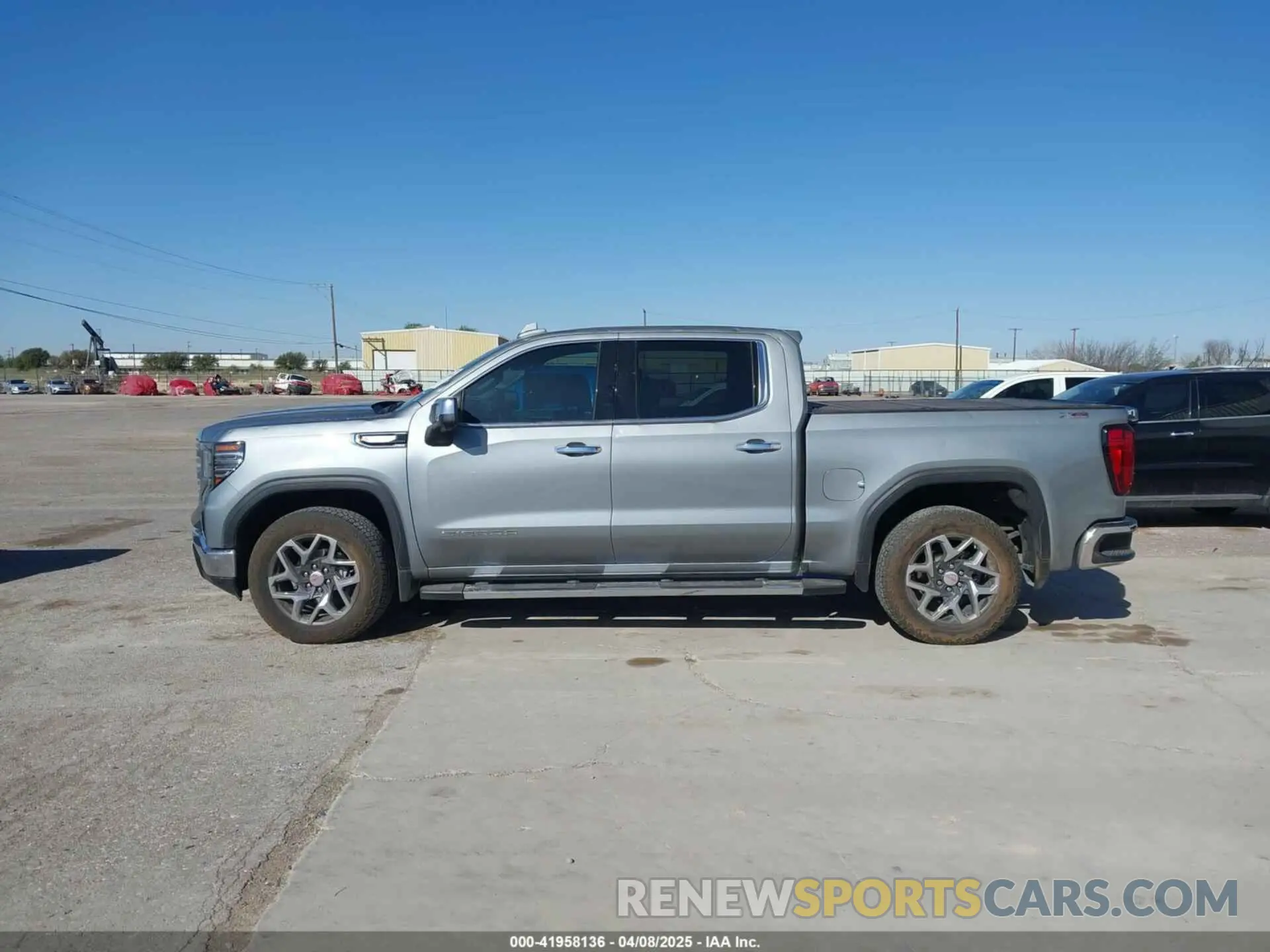 14 Photograph of a damaged car 3GTUUDED8PG186014 GMC SIERRA 1500 2023