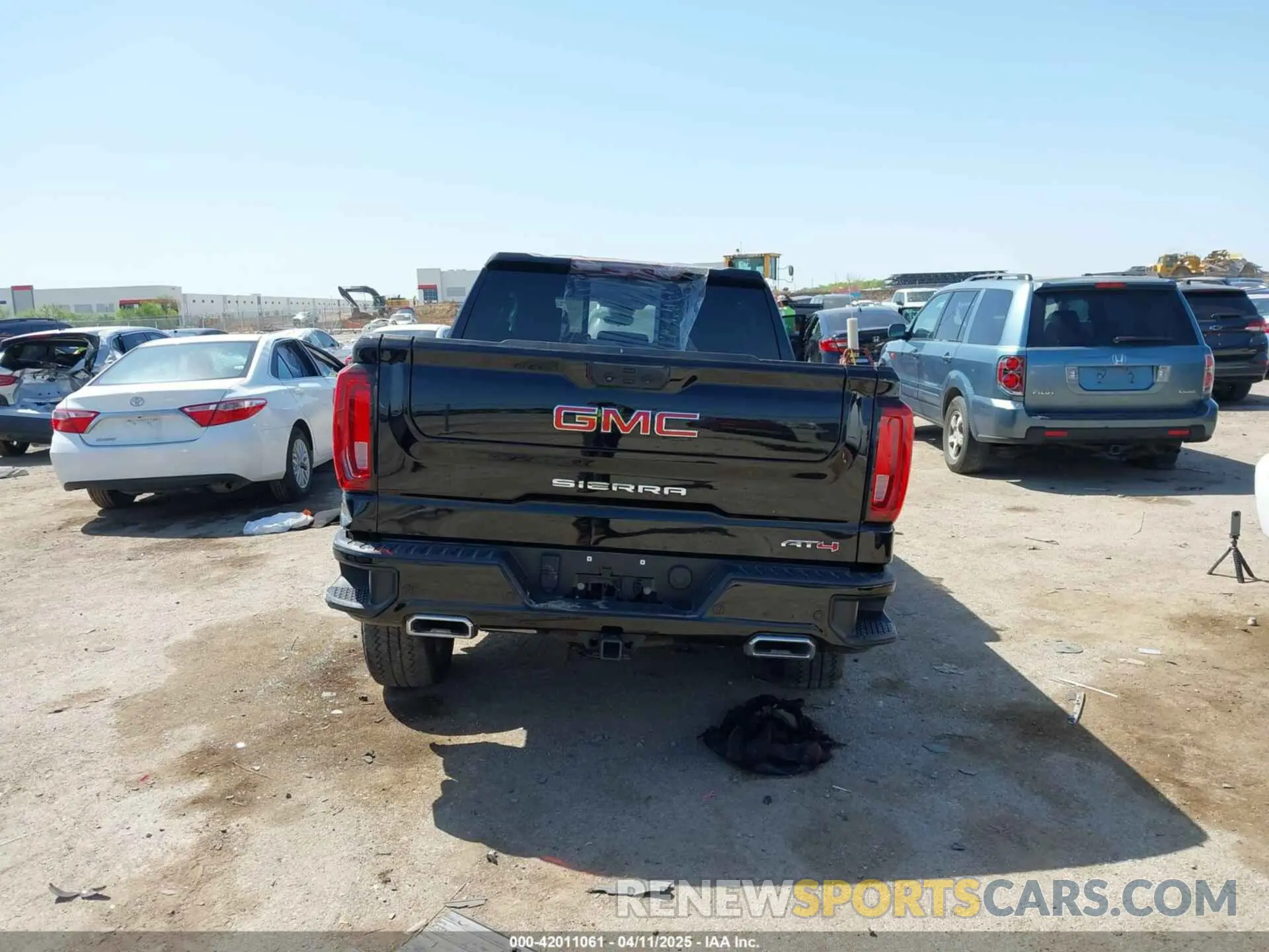 15 Photograph of a damaged car 3GTUUEE82PG115769 GMC SIERRA 1500 2023