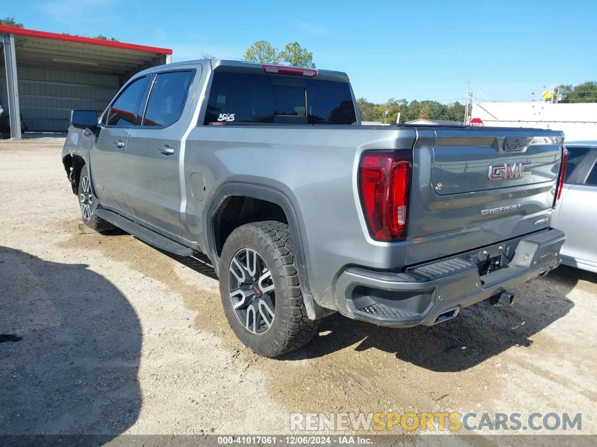 3 Фотография поврежденного автомобиля 3GTUUEE8XPG139446 GMC SIERRA 1500 2023