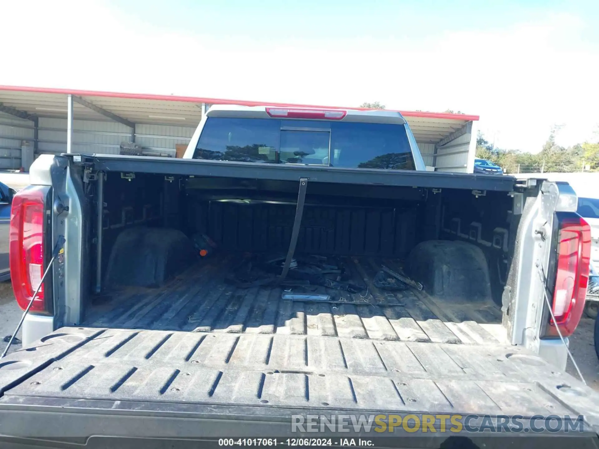 8 Фотография поврежденного автомобиля 3GTUUEE8XPG139446 GMC SIERRA 1500 2023