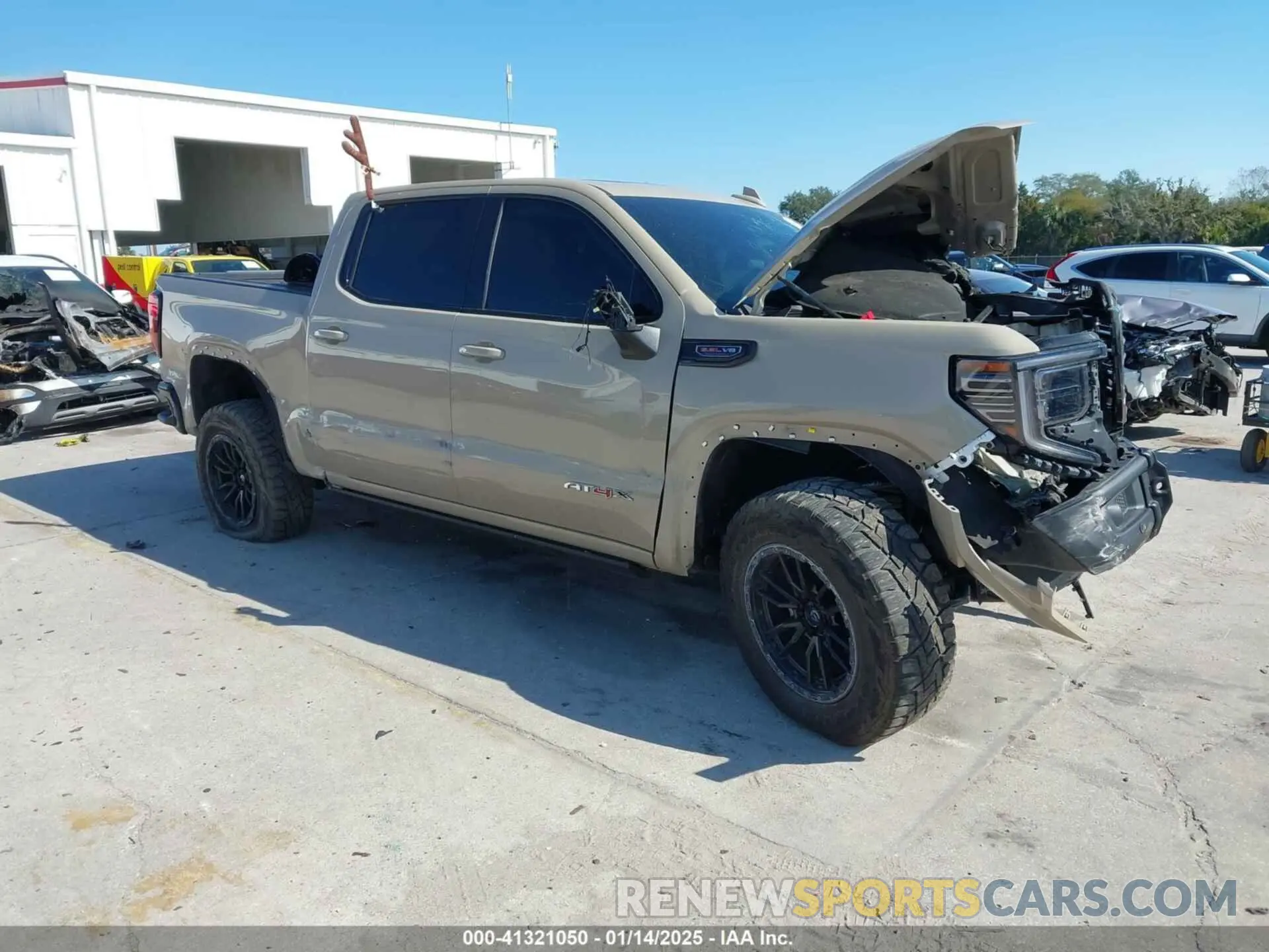 1 Фотография поврежденного автомобиля 3GTUUFELXPG192237 GMC SIERRA 1500 2023