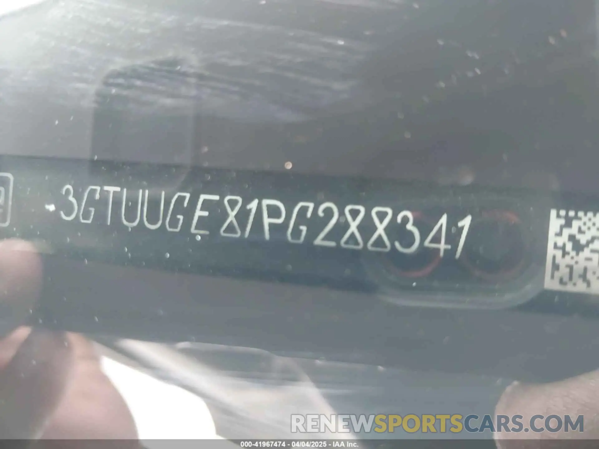 9 Photograph of a damaged car 3GTUUGE81PG288341 GMC SIERRA 1500 2023