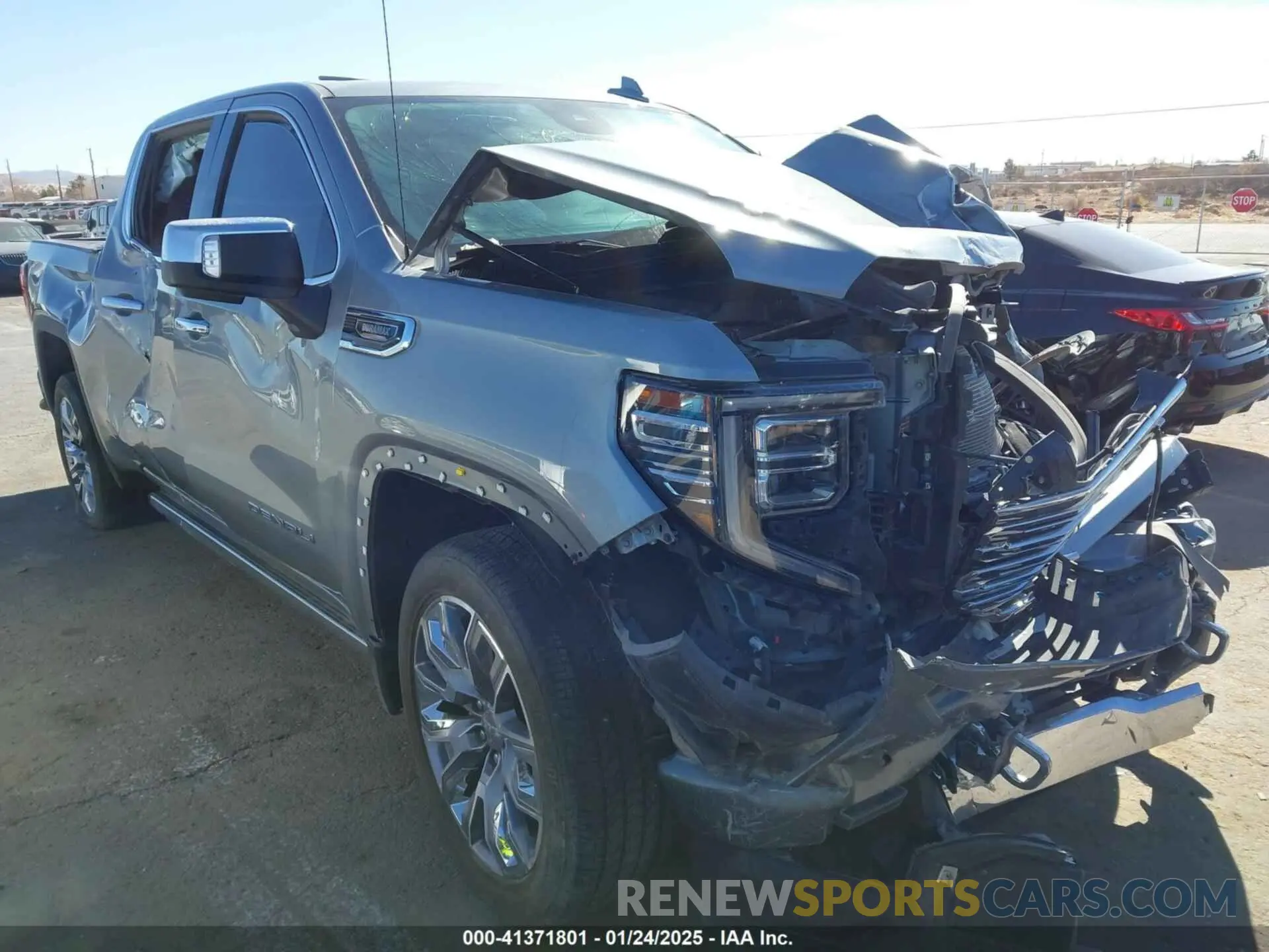 1 Фотография поврежденного автомобиля 3GTUUGE87PG365004 GMC SIERRA 1500 2023
