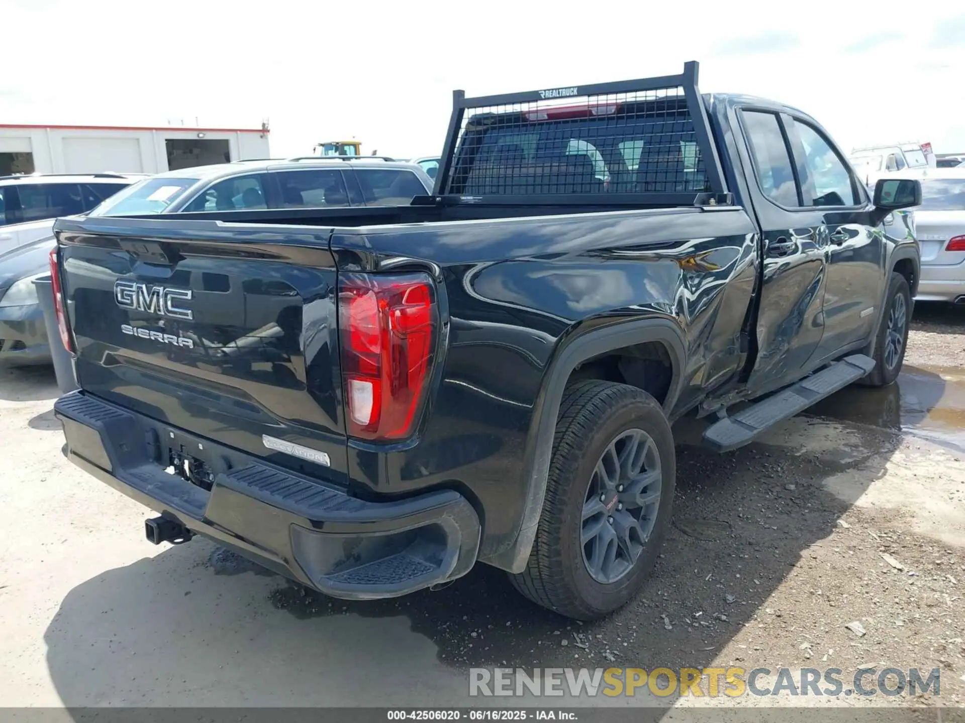 4 Photograph of a damaged car 1GTRHCE83RZ313102 GMC SIERRA 1500 2024