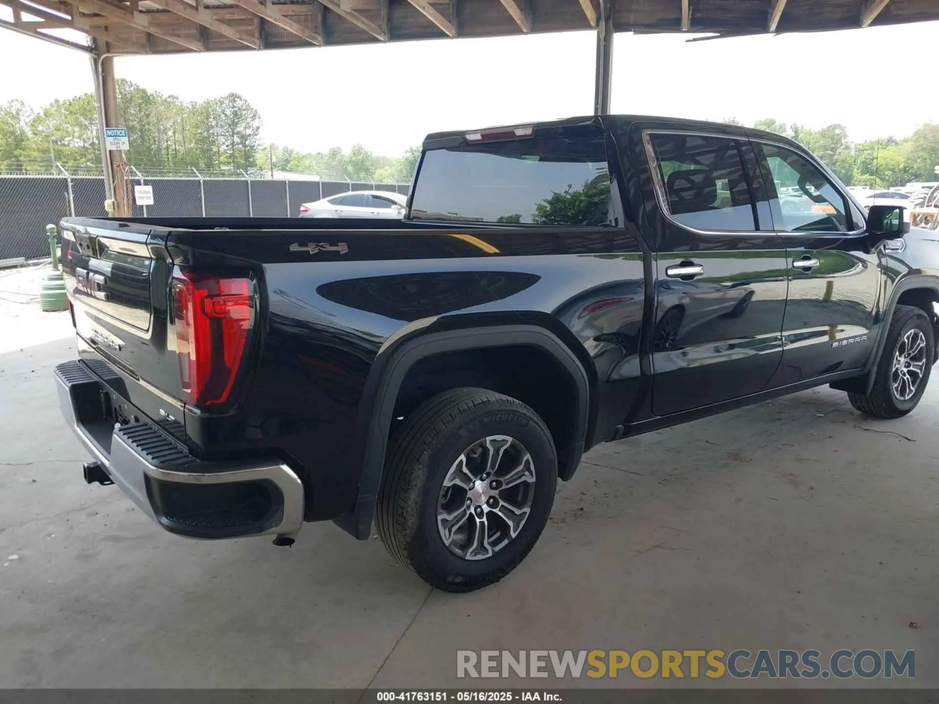 4 Photograph of a damaged car 1GTUUDED0RZ273375 GMC SIERRA 1500 2024