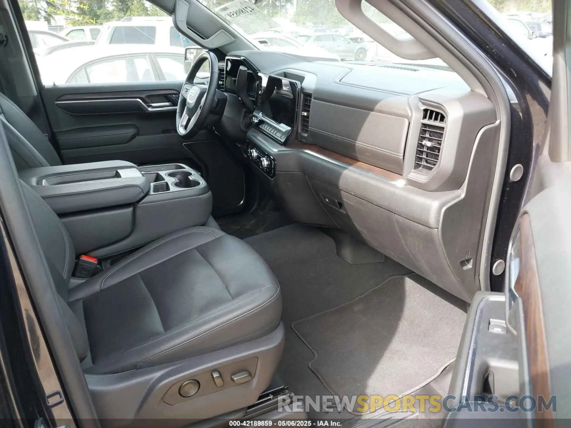 5 Фотография поврежденного автомобиля 1GTUUDED2RZ273264 GMC SIERRA 1500 2024