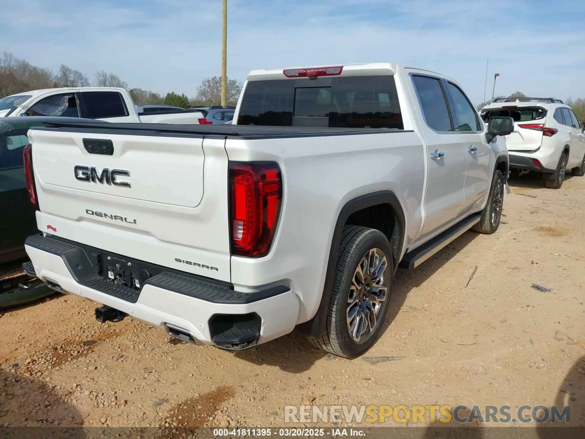 4 Фотография поврежденного автомобиля 1GTUUHEL5RZ258420 GMC SIERRA 1500 2024