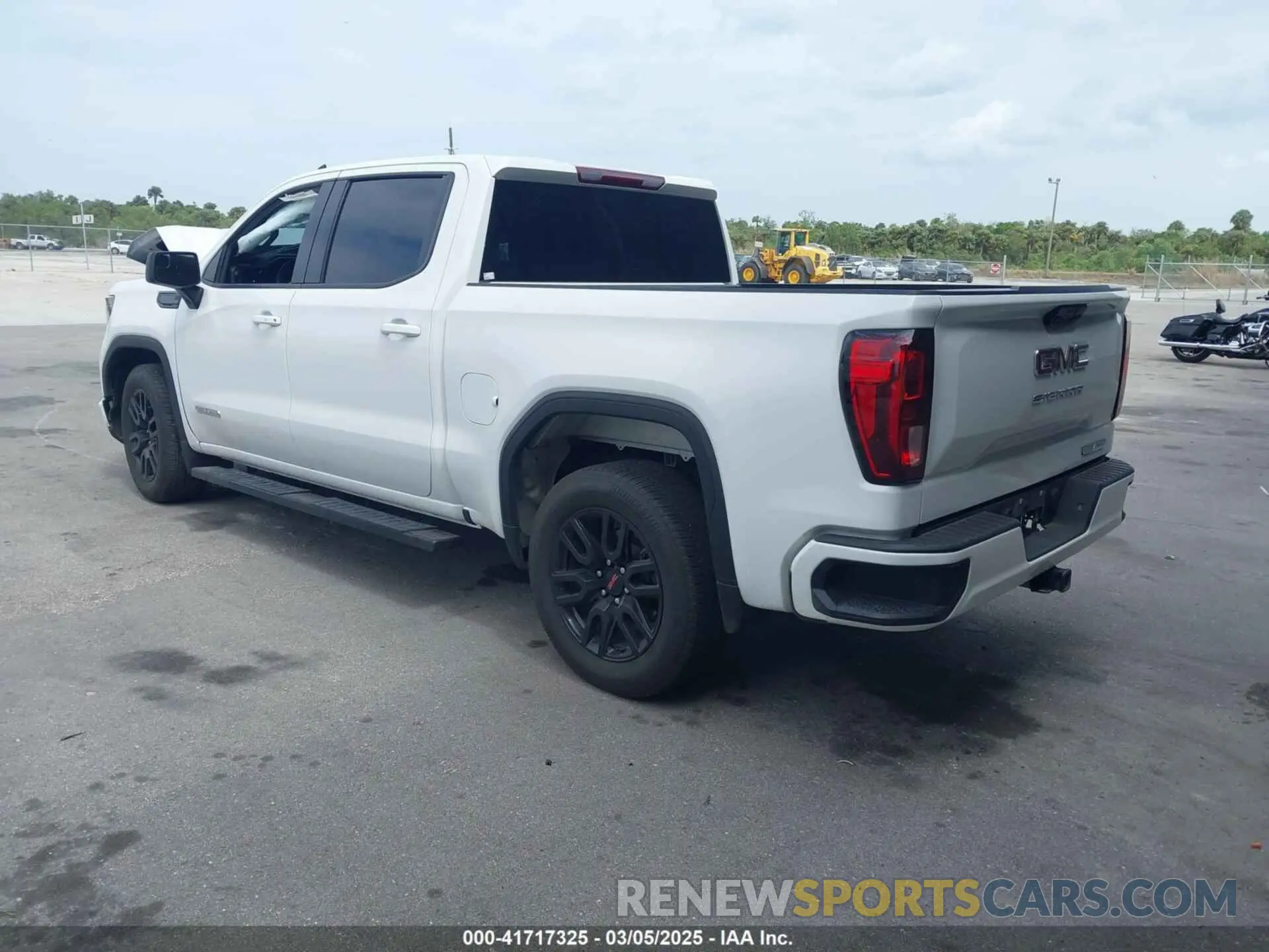 3 Photograph of a damaged car 3GTPHCEK8RG239663 GMC SIERRA 1500 2024