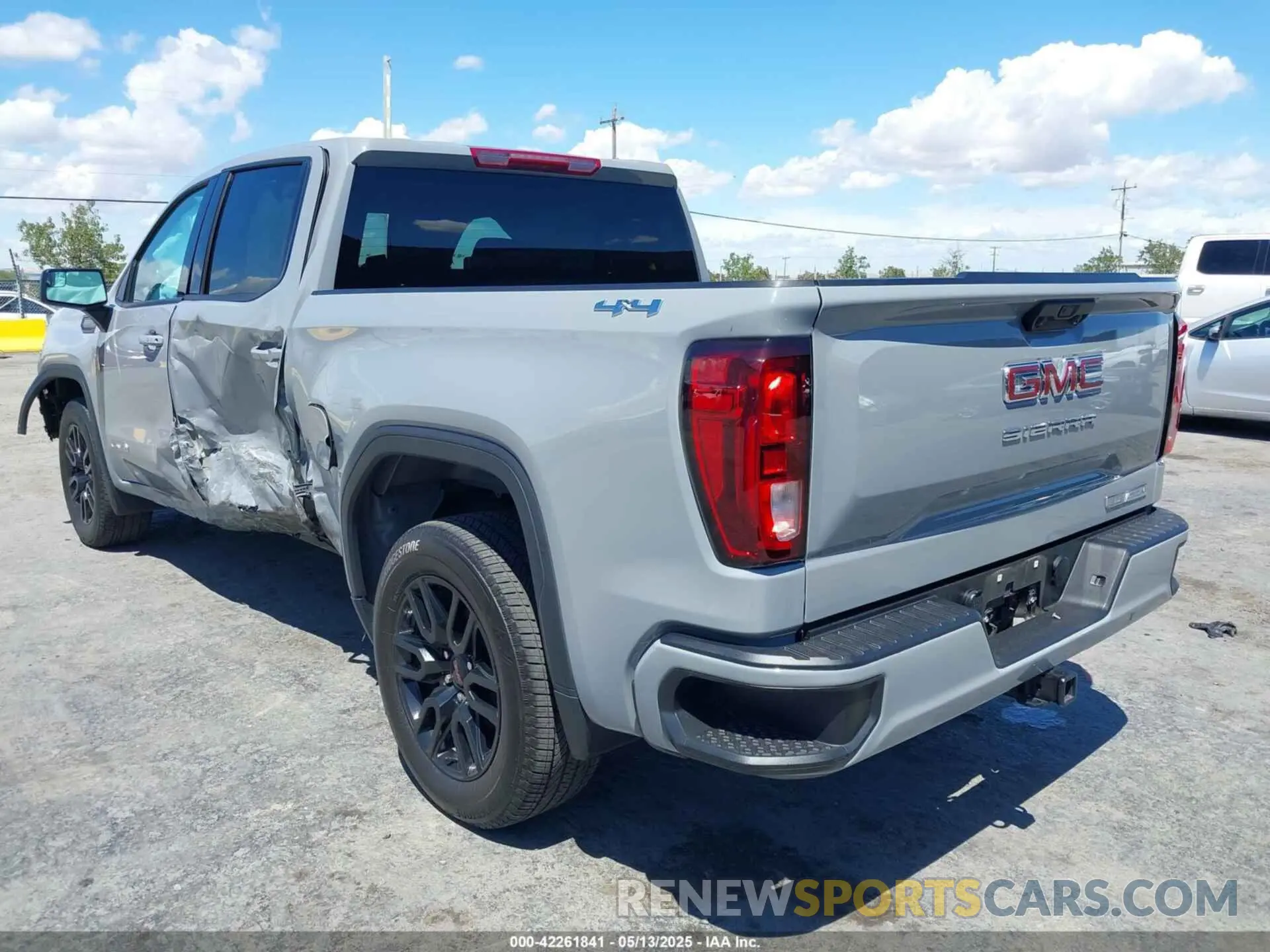 3 Photograph of a damaged car 3GTPUCEK9RG230336 GMC SIERRA 1500 2024
