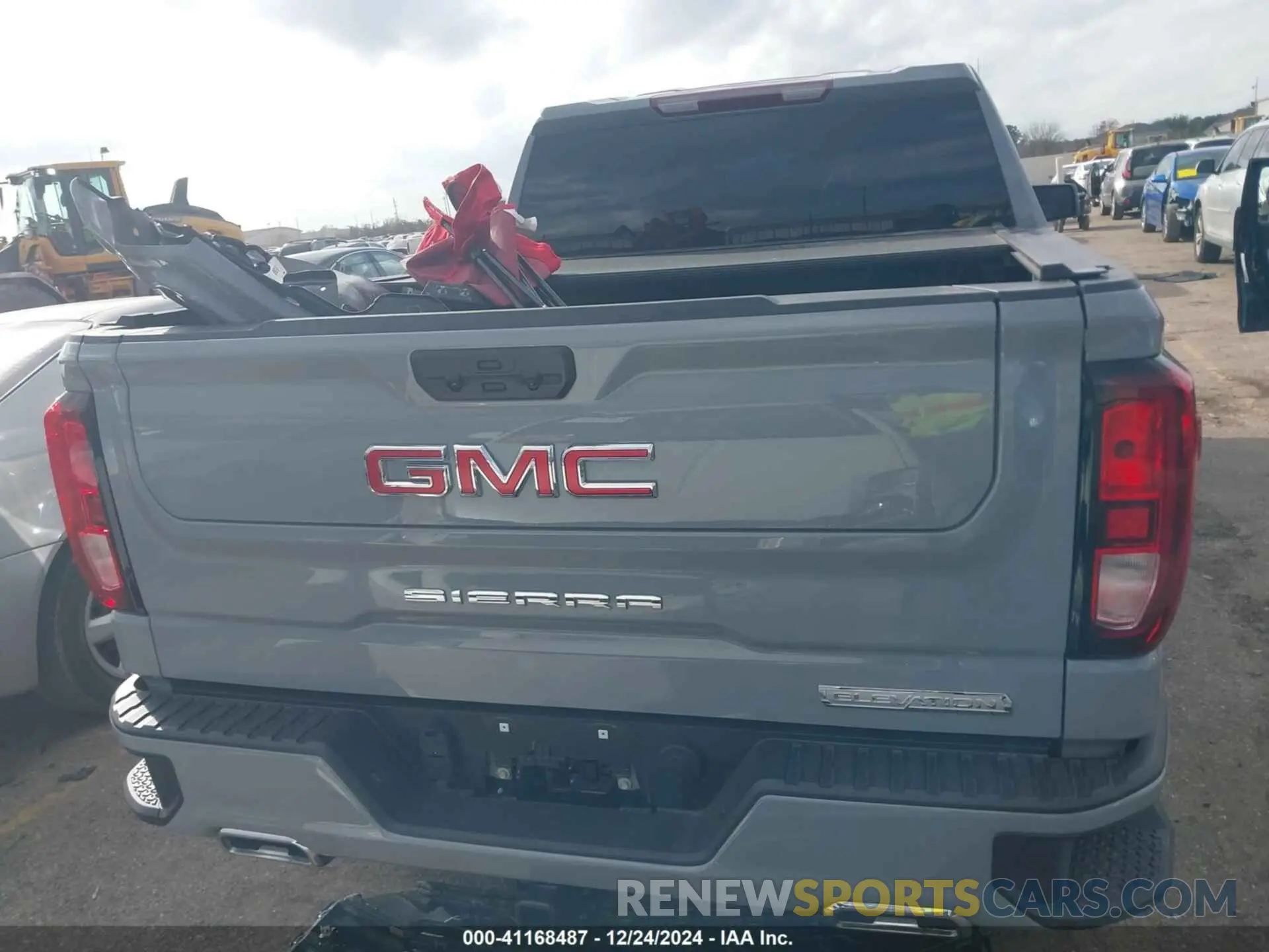 16 Photograph of a damaged car 3GTUUCED2RG424369 GMC SIERRA 1500 2024