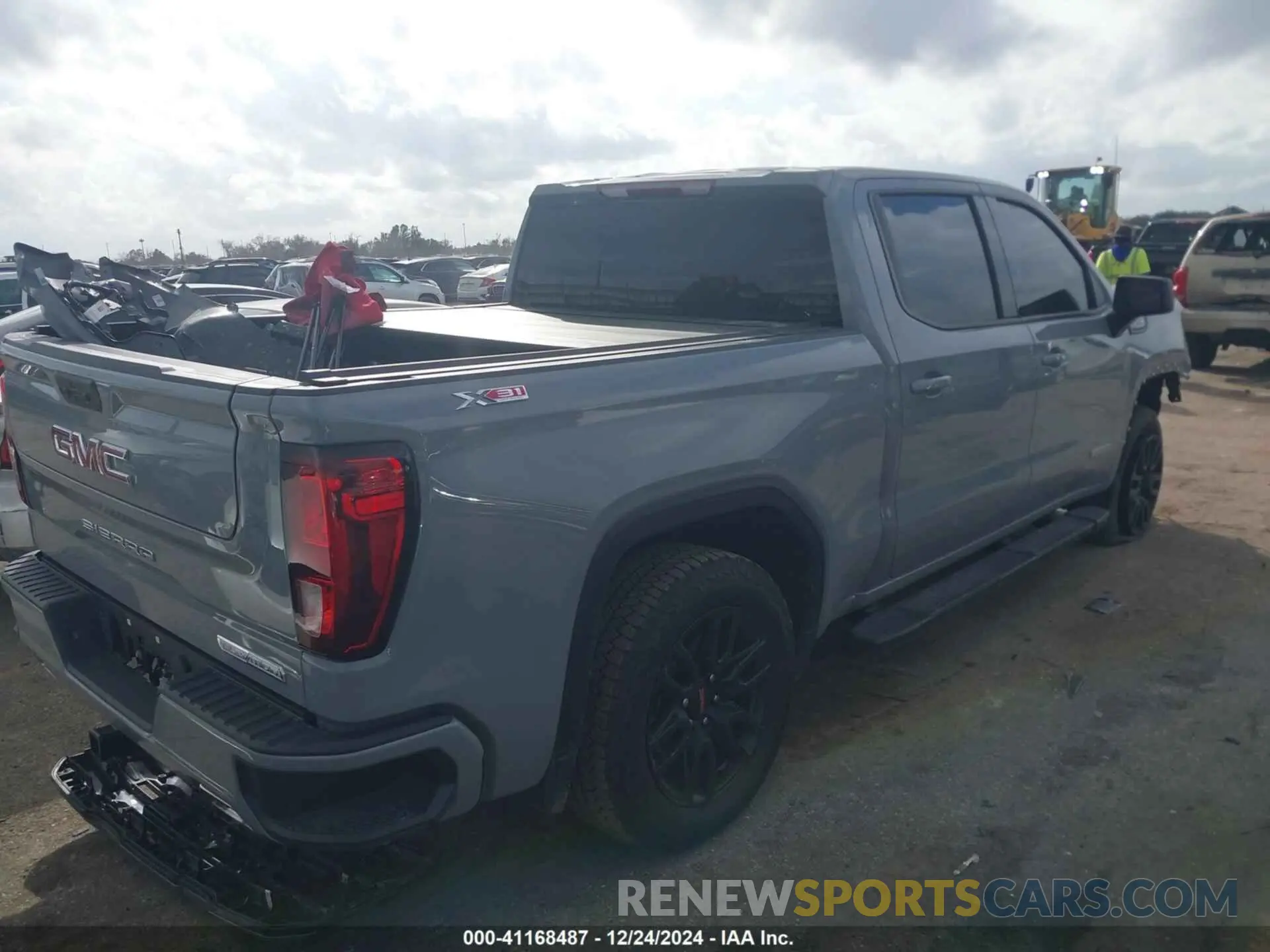 4 Photograph of a damaged car 3GTUUCED2RG424369 GMC SIERRA 1500 2024