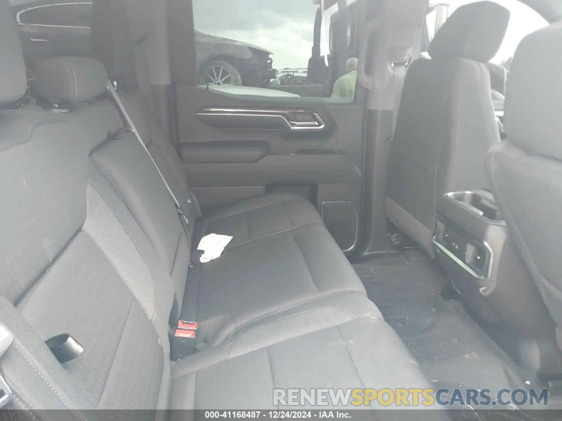 8 Photograph of a damaged car 3GTUUCED2RG424369 GMC SIERRA 1500 2024