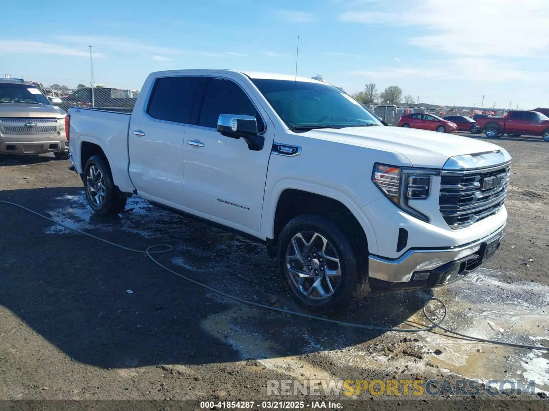 1 Photograph of a damaged car 3GTUUDE80RG381790 GMC SIERRA 1500 2024