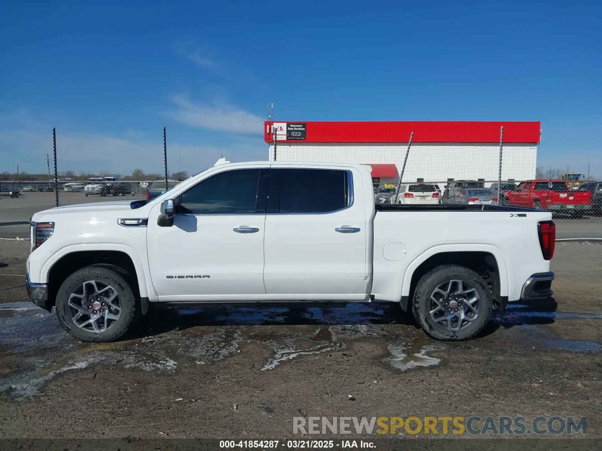 14 Photograph of a damaged car 3GTUUDE80RG381790 GMC SIERRA 1500 2024