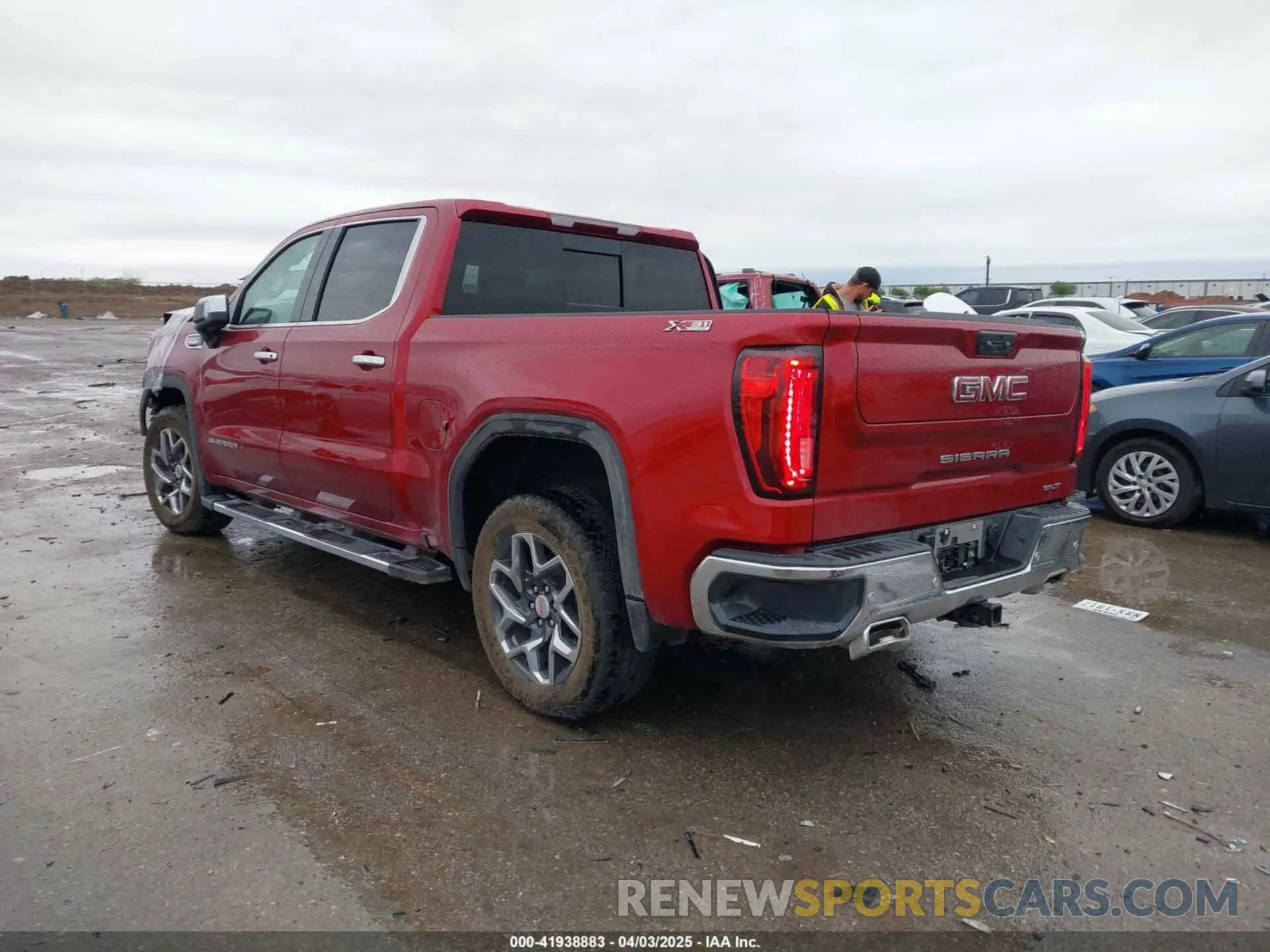 3 Photograph of a damaged car 3GTUUDE86RG367635 GMC SIERRA 1500 2024
