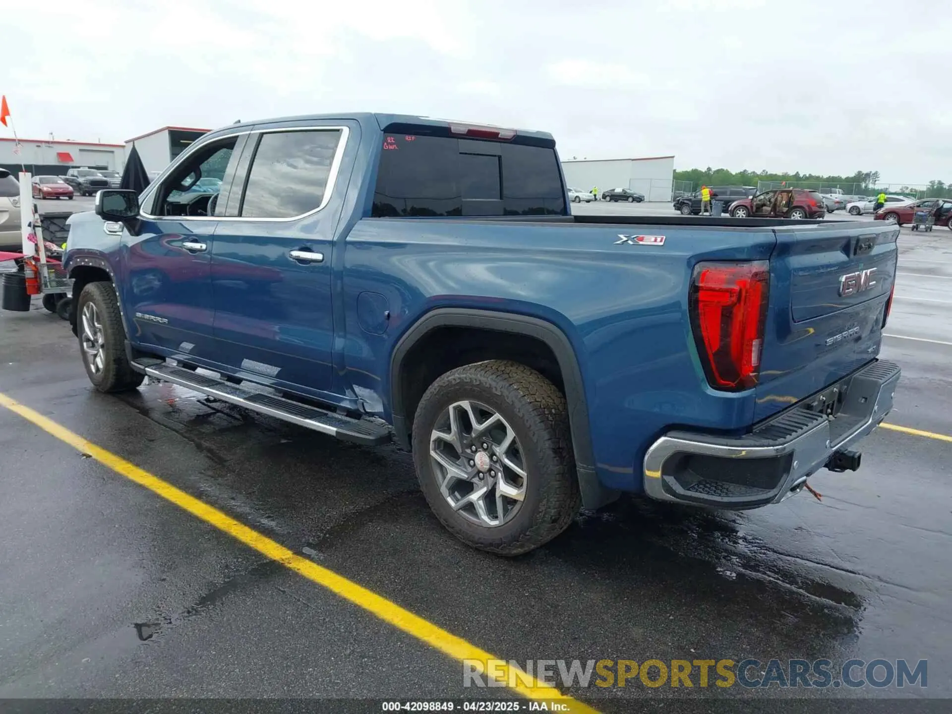 3 Фотография поврежденного автомобиля 3GTUUDED1RG237212 GMC SIERRA 1500 2024