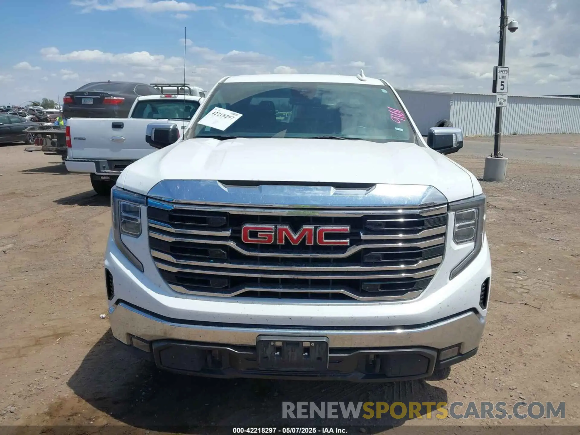 12 Фотография поврежденного автомобиля 3GTUUDED3RG142439 GMC SIERRA 1500 2024