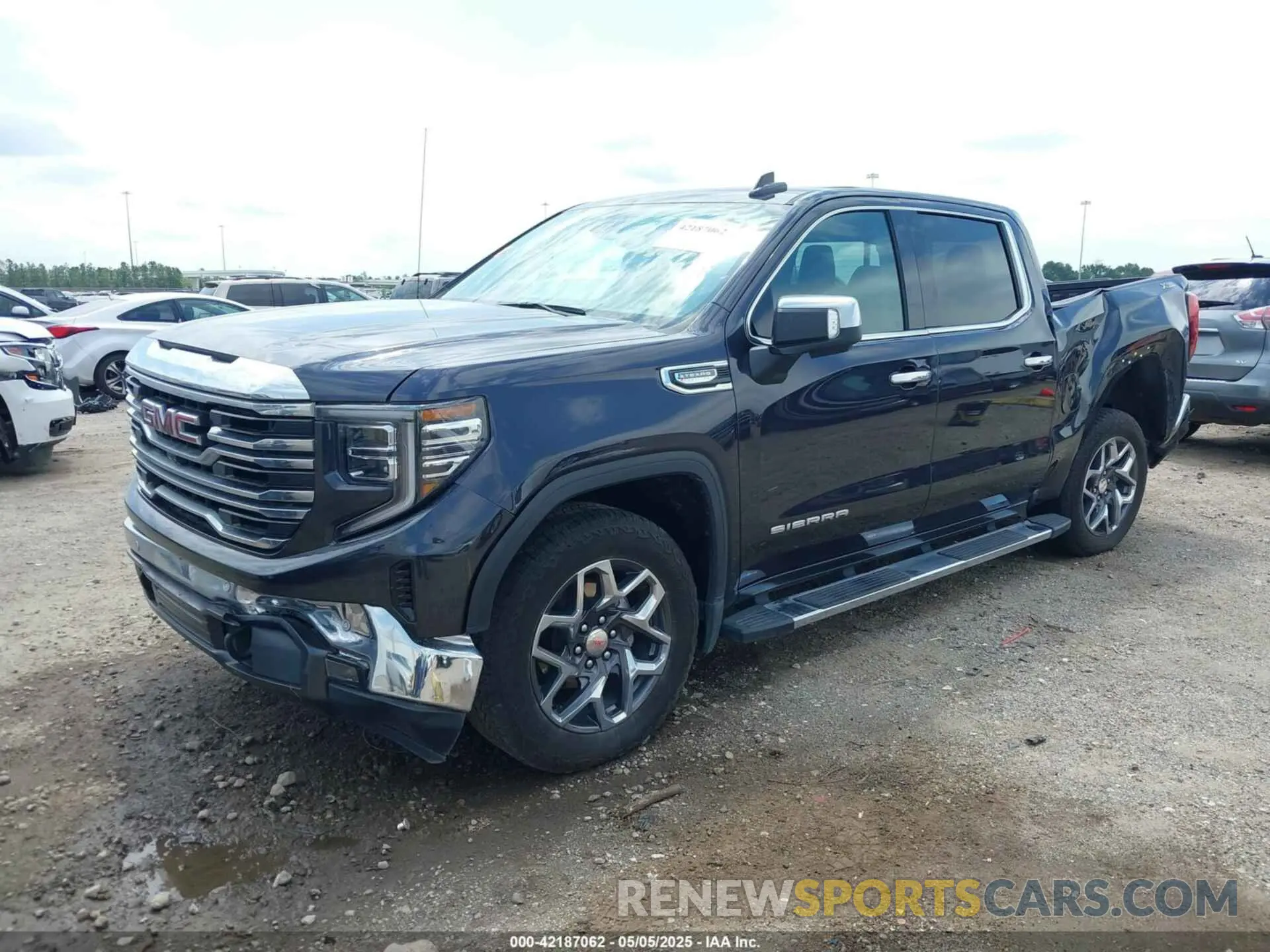 2 Photograph of a damaged car 3GTUUDED3RG247370 GMC SIERRA 1500 2024