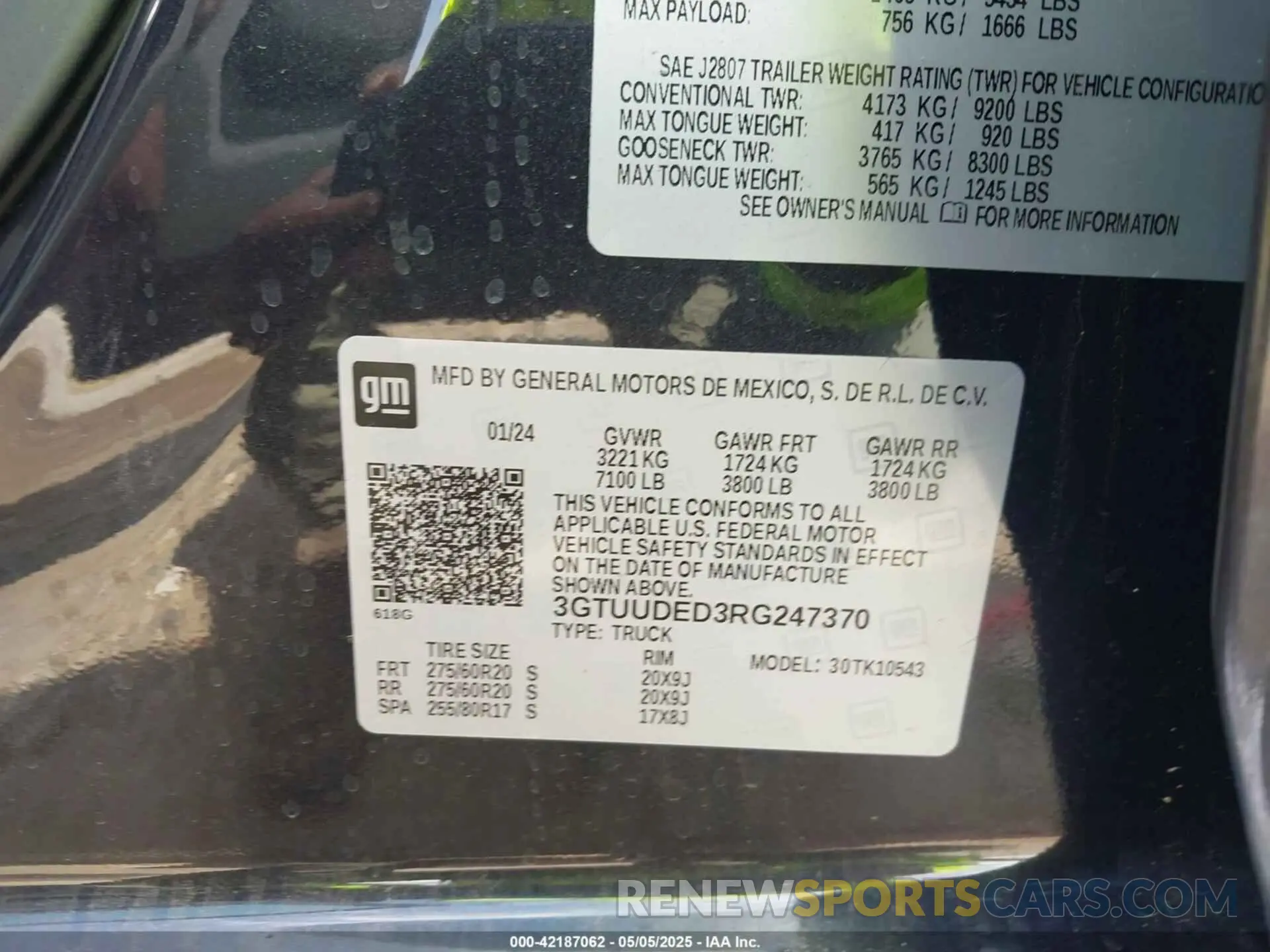 9 Photograph of a damaged car 3GTUUDED3RG247370 GMC SIERRA 1500 2024