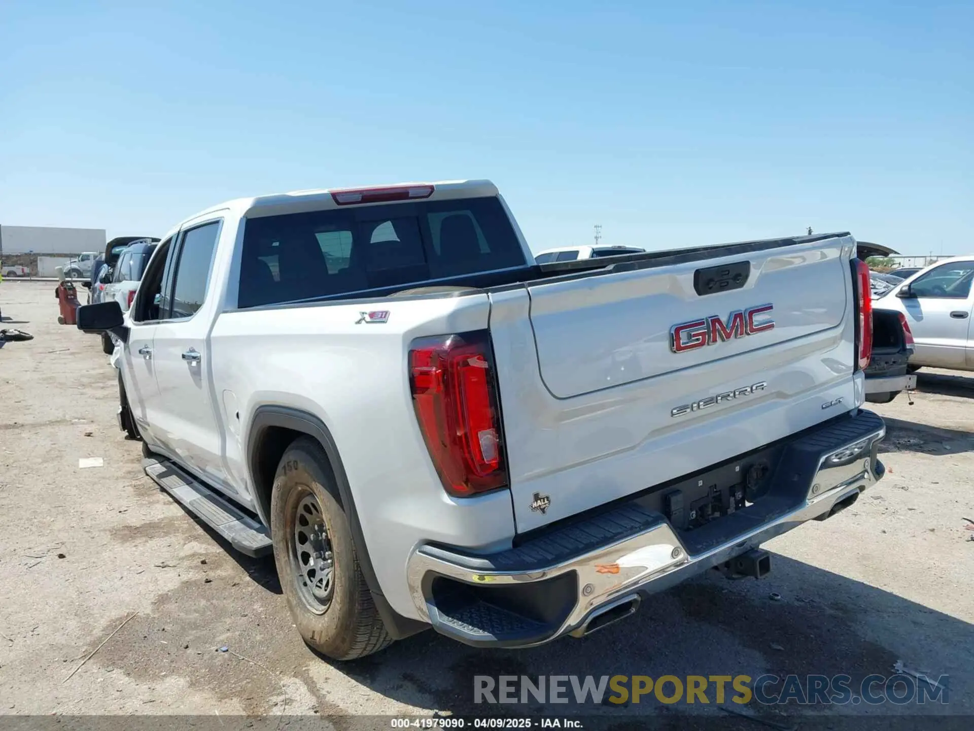 3 Photograph of a damaged car 3GTUUDEDXRG180752 GMC SIERRA 1500 2024