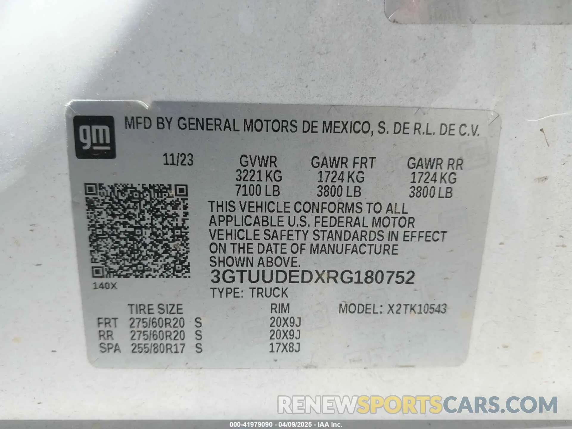 9 Photograph of a damaged car 3GTUUDEDXRG180752 GMC SIERRA 1500 2024