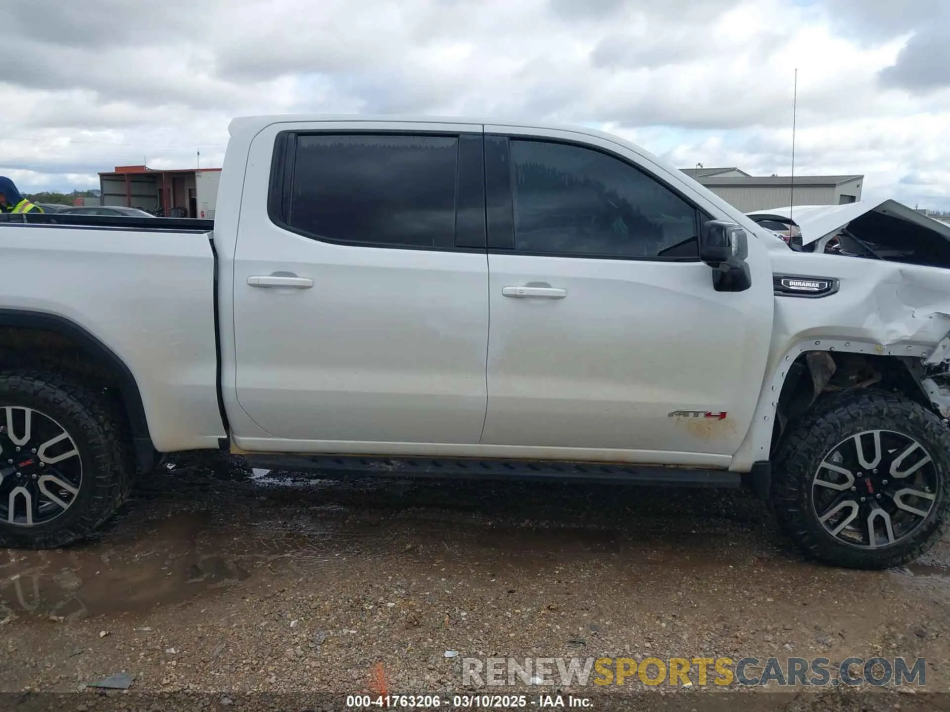 13 Photograph of a damaged car 3GTUUEE8XRG108099 GMC SIERRA 1500 2024