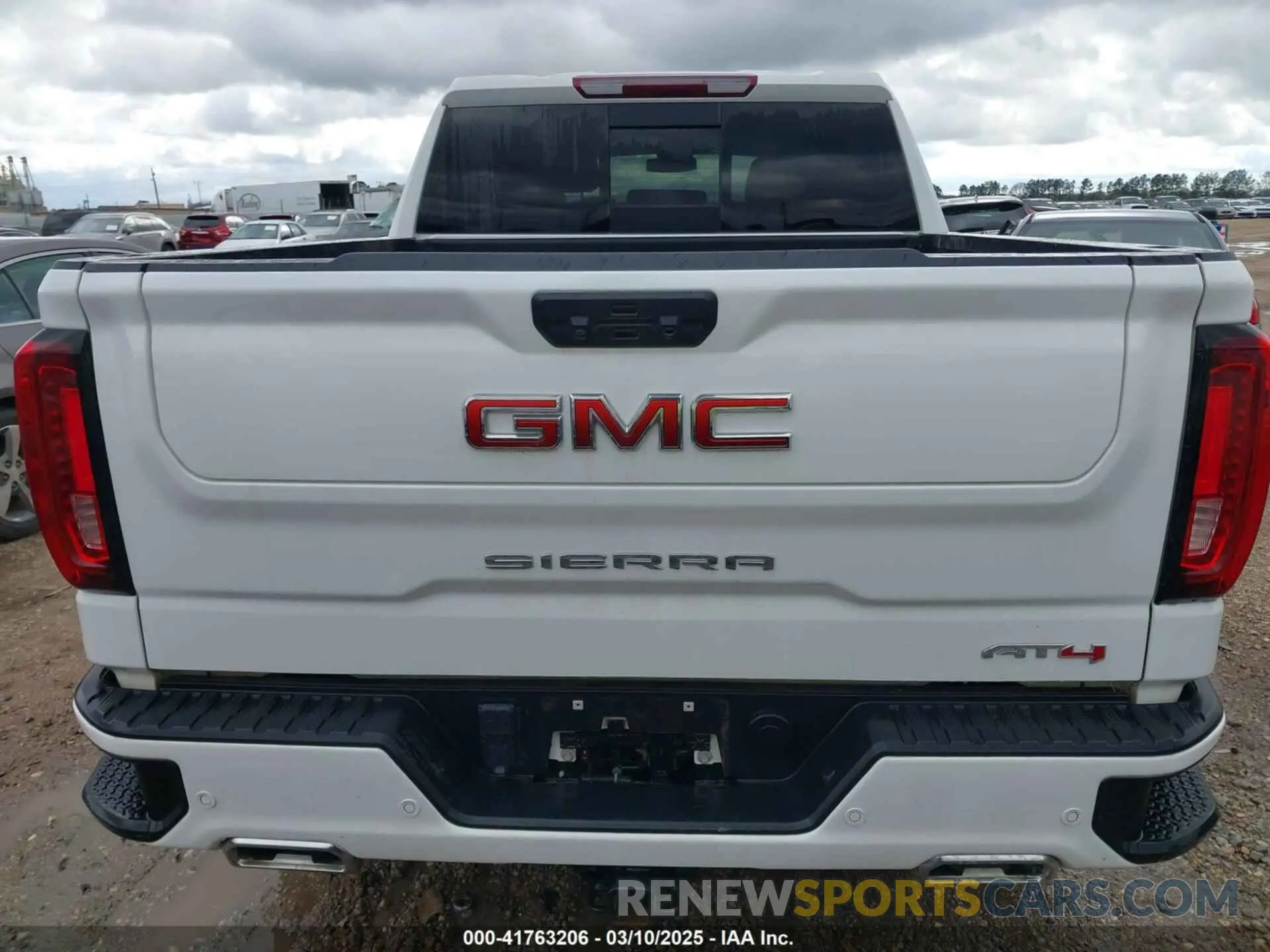 16 Photograph of a damaged car 3GTUUEE8XRG108099 GMC SIERRA 1500 2024