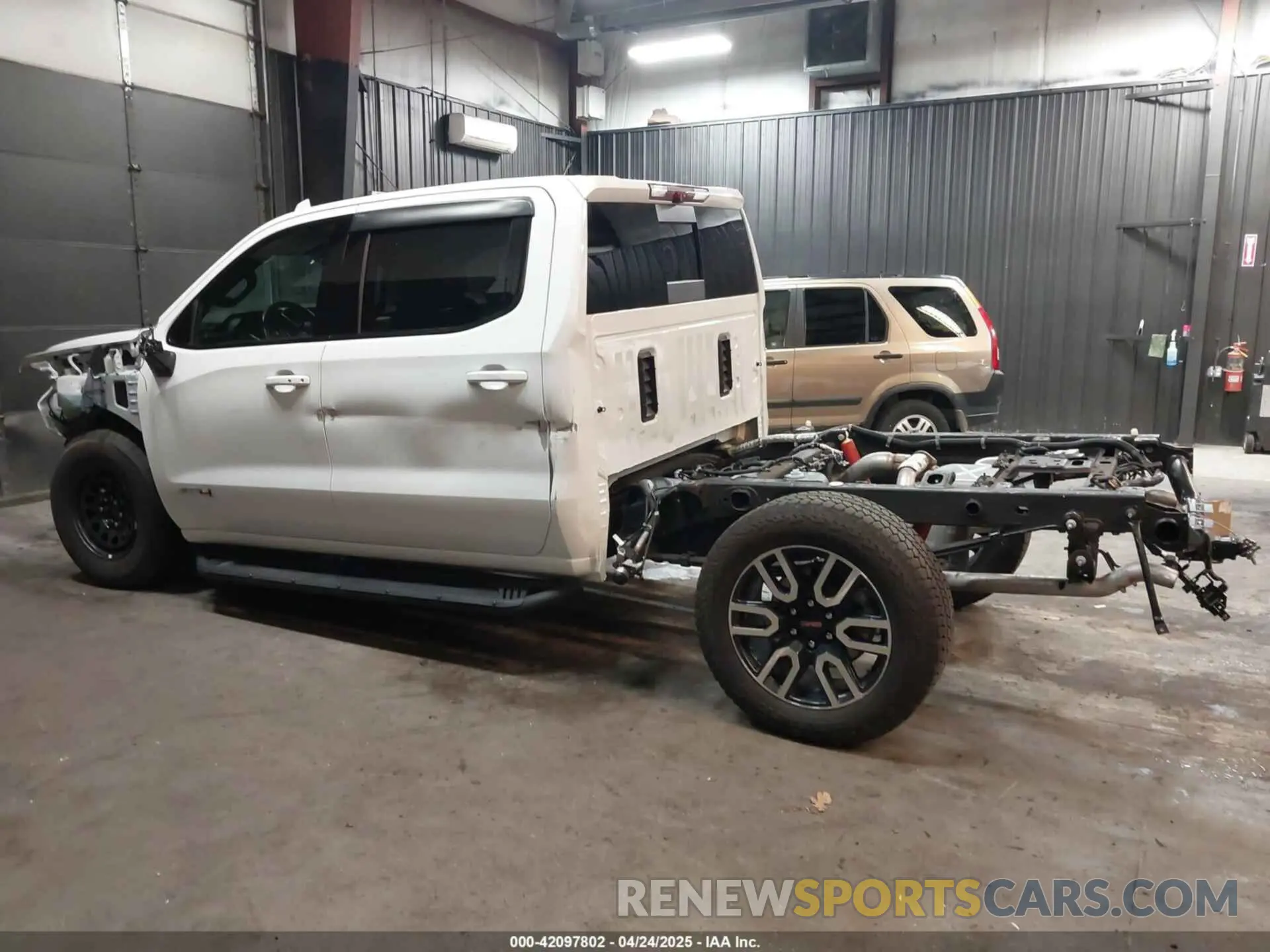 15 Фотография поврежденного автомобиля 3GTUUEEL9RG414568 GMC SIERRA 1500 2024