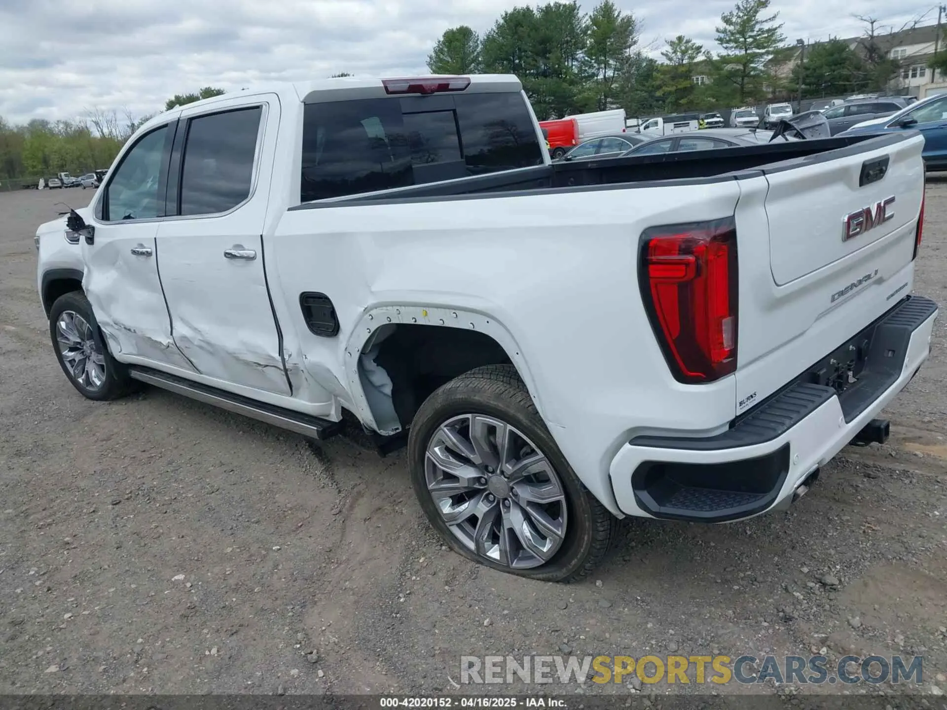 3 Photograph of a damaged car 3GTUUGEL5RG190839 GMC SIERRA 1500 2024