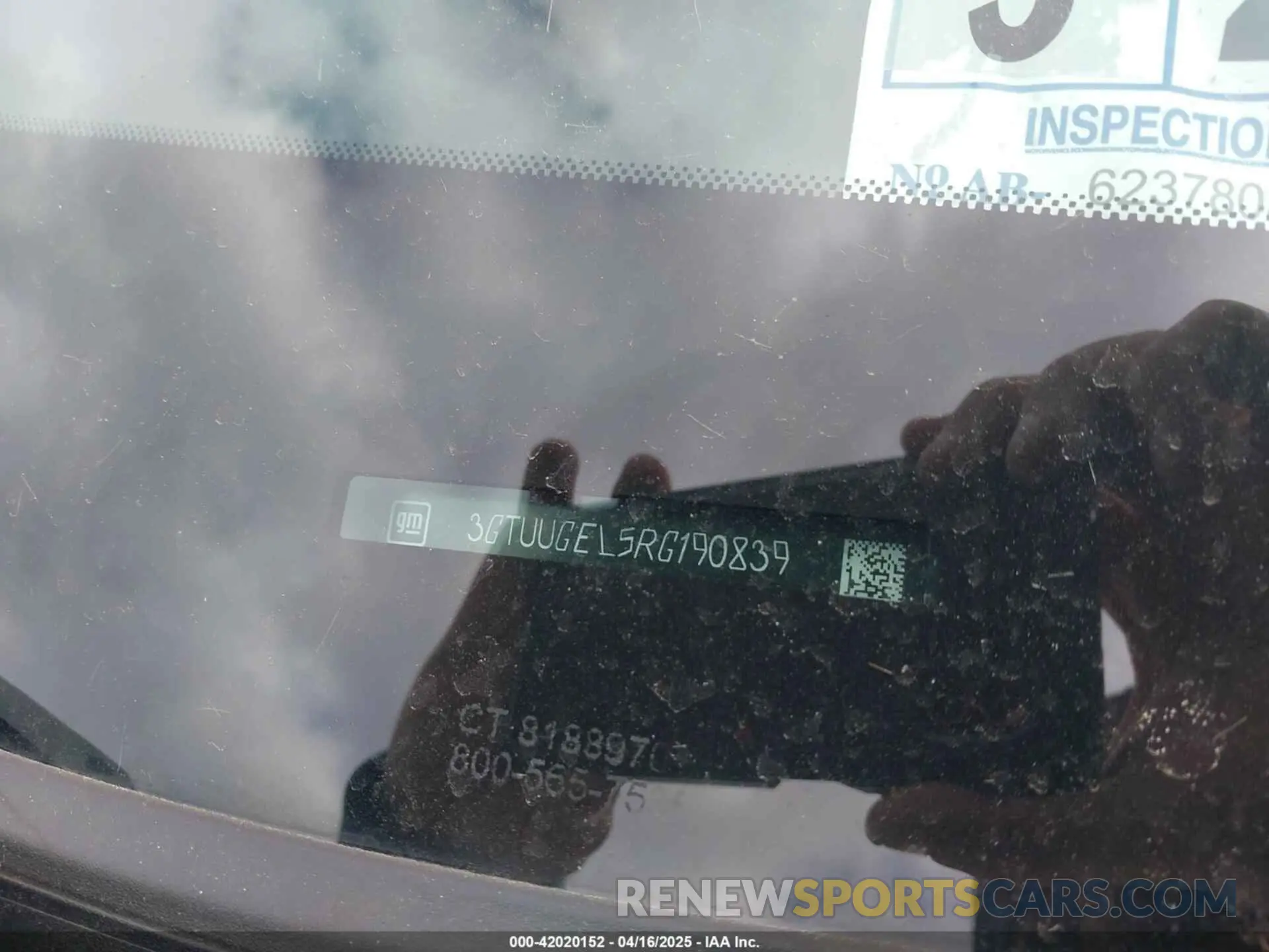 9 Photograph of a damaged car 3GTUUGEL5RG190839 GMC SIERRA 1500 2024