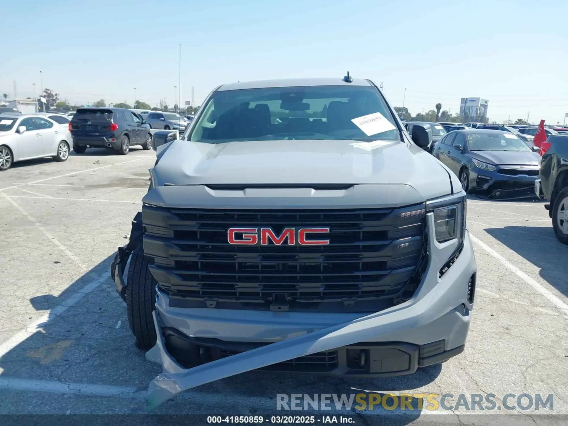 12 Фотография поврежденного автомобиля 1GTPHAEK4SZ121572 GMC SIERRA 1500 2025