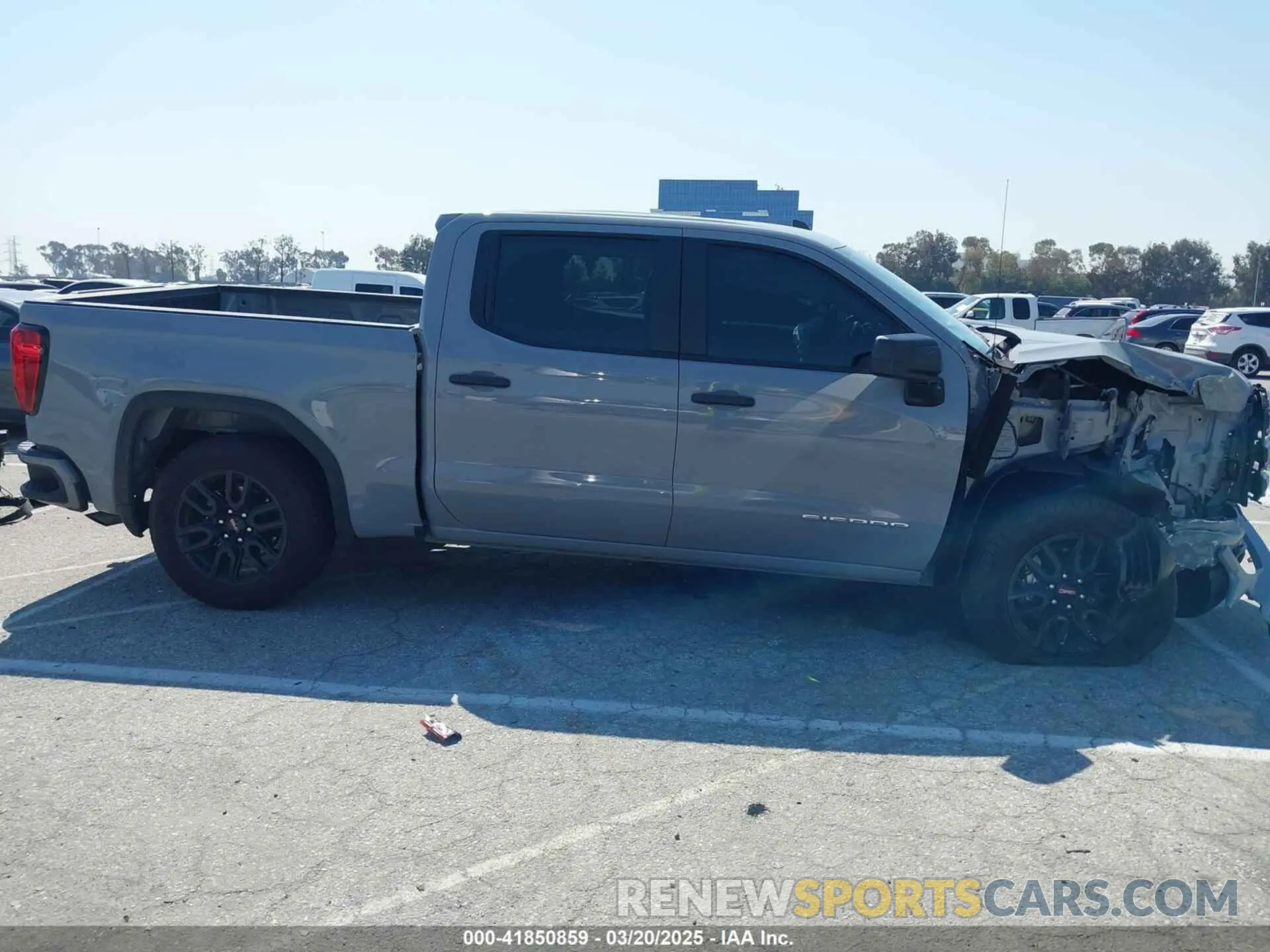 13 Фотография поврежденного автомобиля 1GTPHAEK4SZ121572 GMC SIERRA 1500 2025