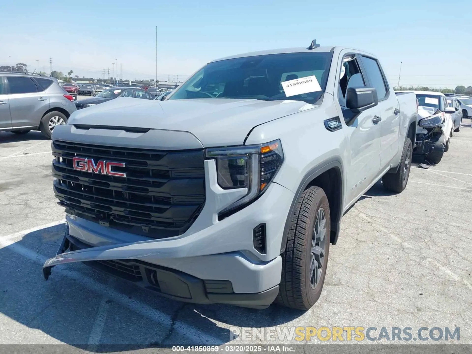 2 Фотография поврежденного автомобиля 1GTPHAEK4SZ121572 GMC SIERRA 1500 2025