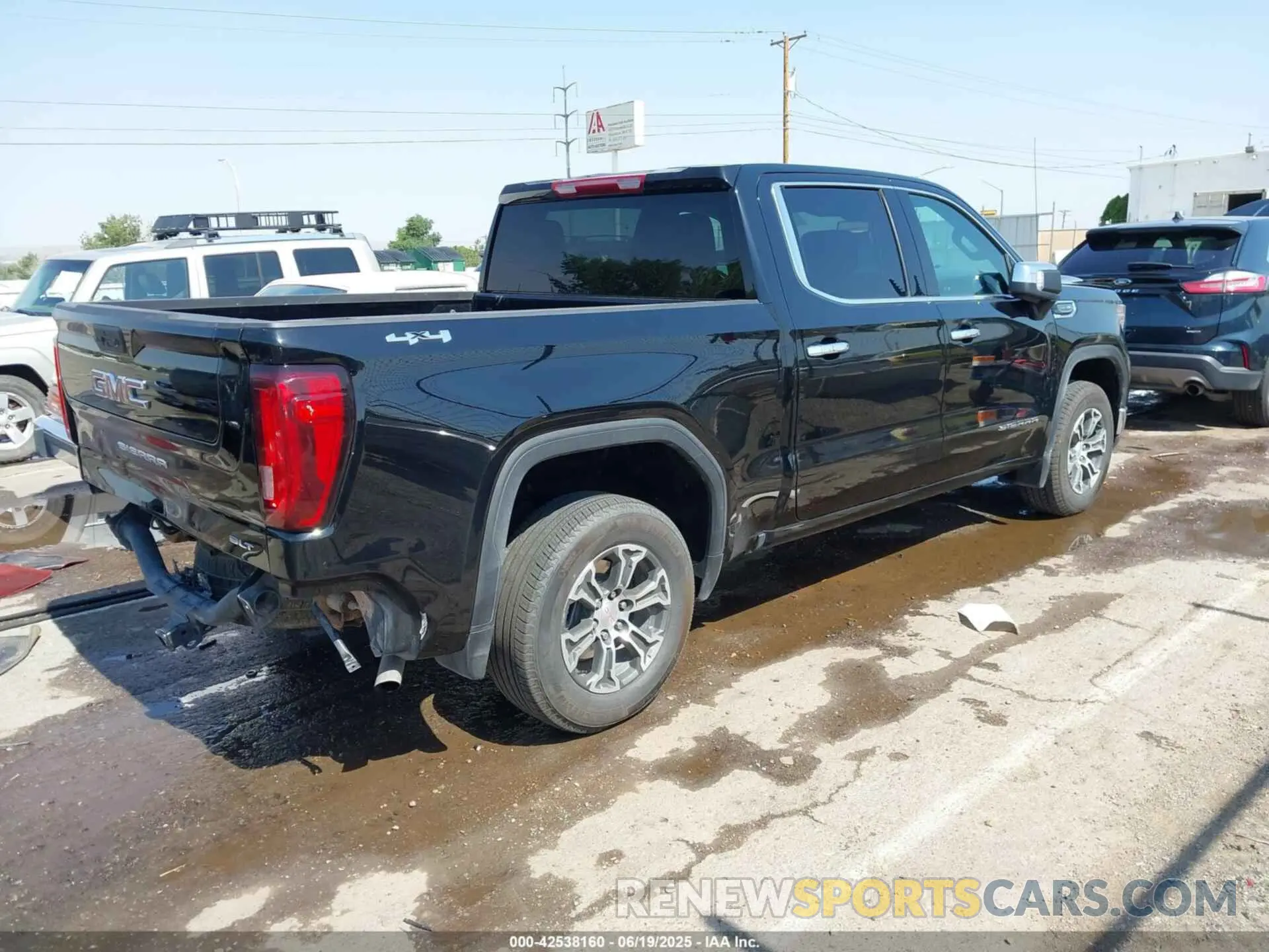 4 Photograph of a damaged car 1GTUUDED1SZ175400 GMC SIERRA 1500 2025