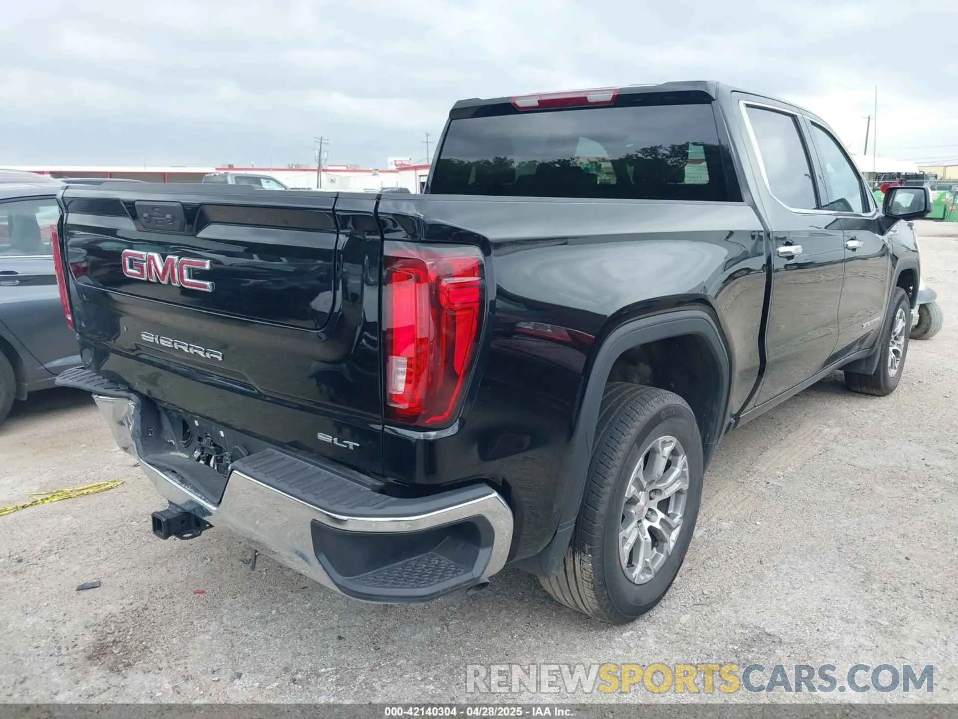 4 Фотография поврежденного автомобиля 3GTPHDED1SG178704 GMC SIERRA 1500 2025