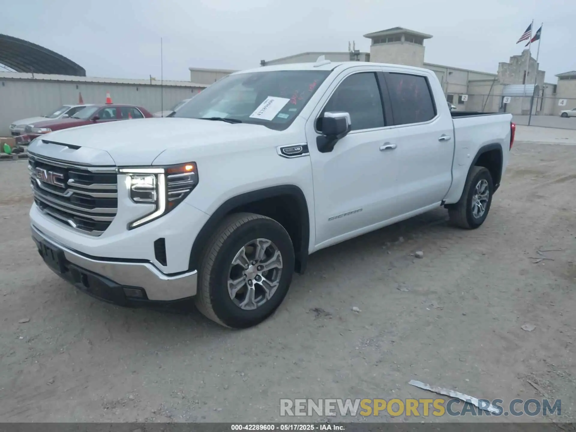 2 Photograph of a damaged car 3GTPHDED2SG247545 GMC SIERRA 1500 2025